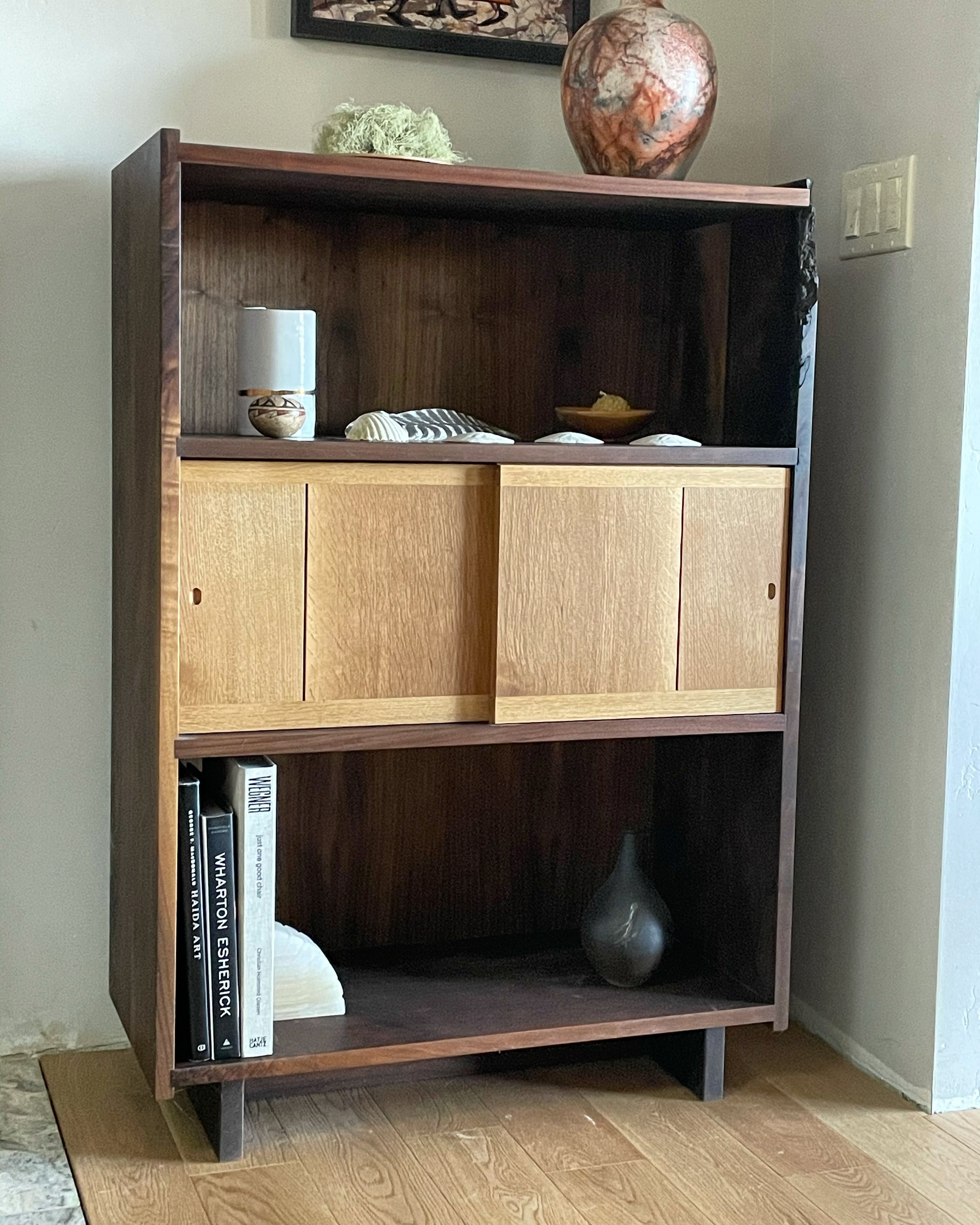 Cabinet Oak Walnut