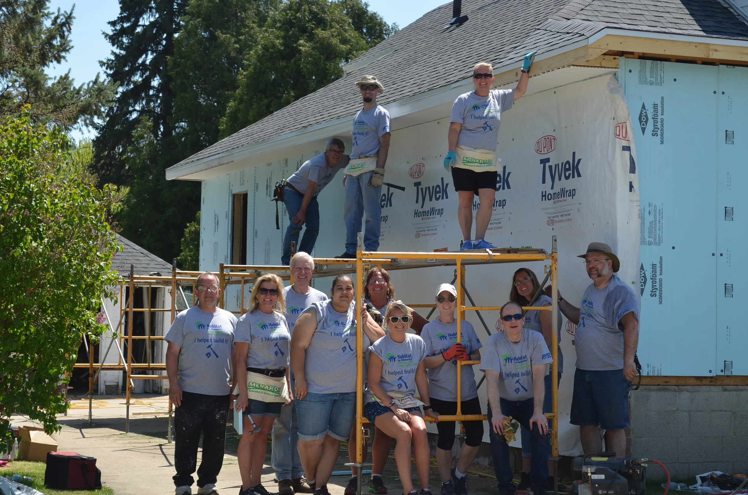 Group of volunteers during Women’s Build Week with HFH Washington Dodge.
