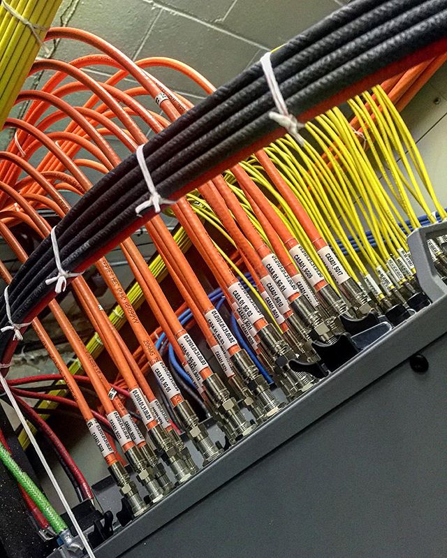 24 service group  CMTS build pt.1#menatwork#cableporn#cableart#rx#tx#datacenter#timewarner#contractor#ittakesskill #hub#cisco#casasystem#fiberoptics#cat5#cat6