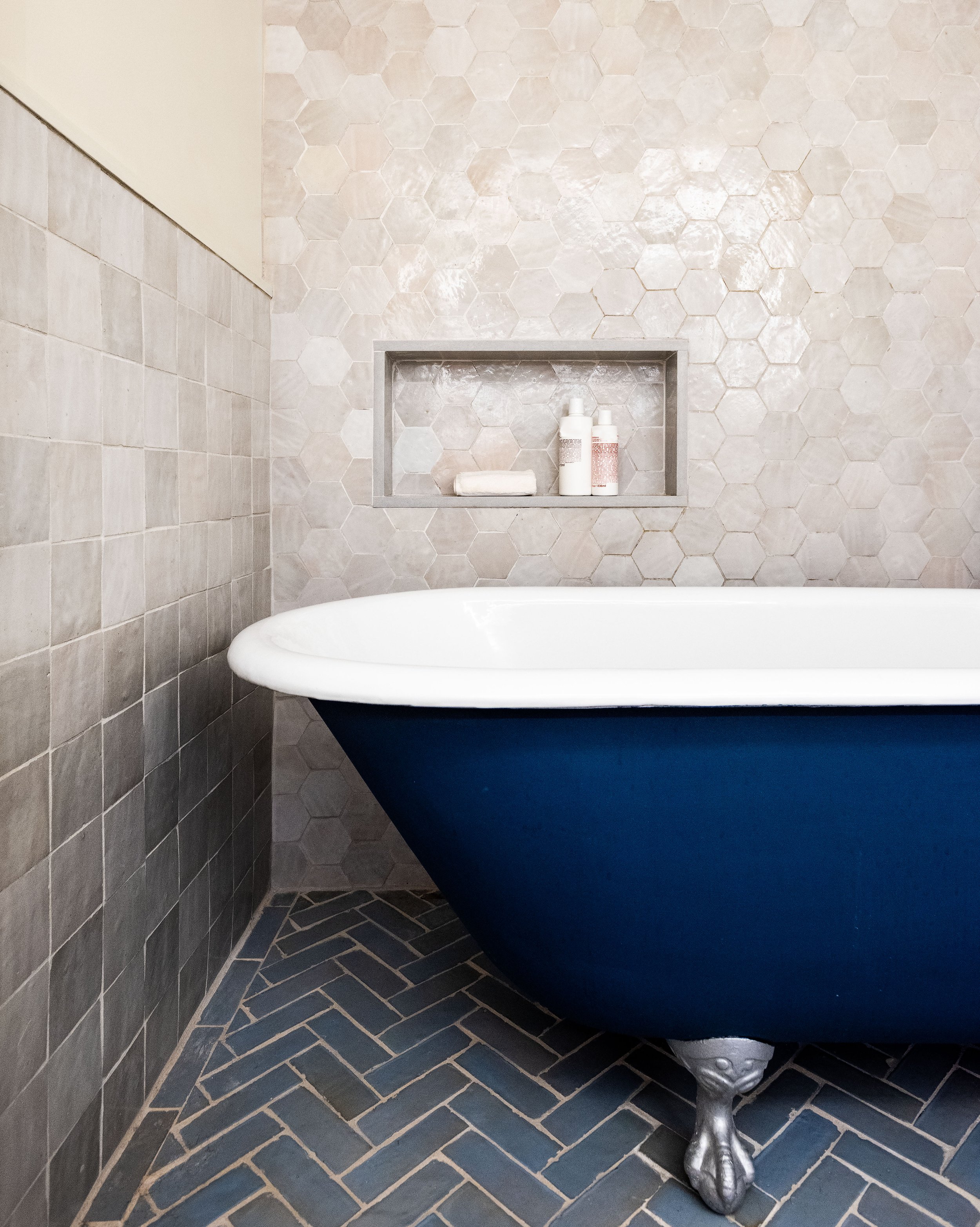 Shot 8 0129-ron23 final.jpg