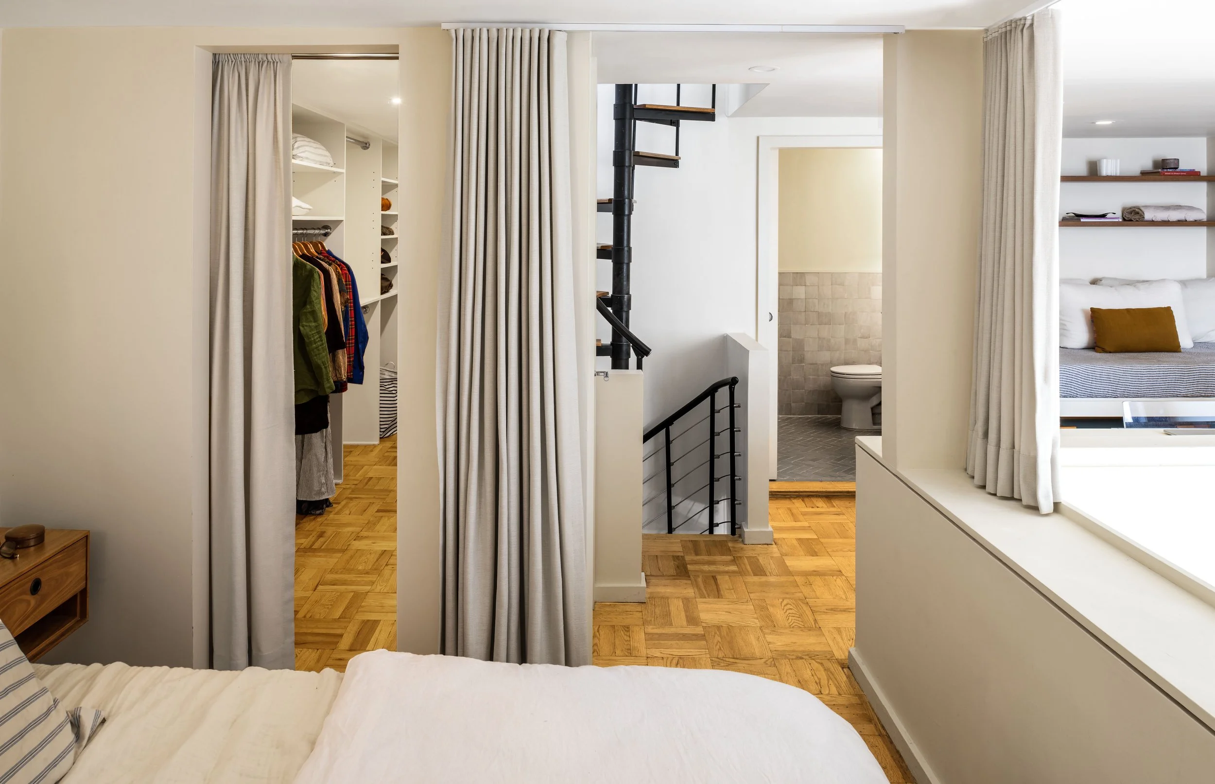 Shot 7 0111-ron23 Final.jpg