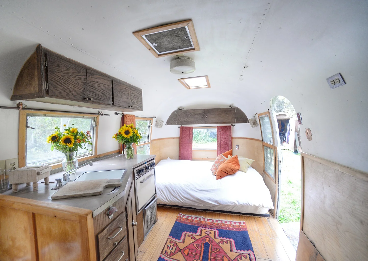 airstream.jpg