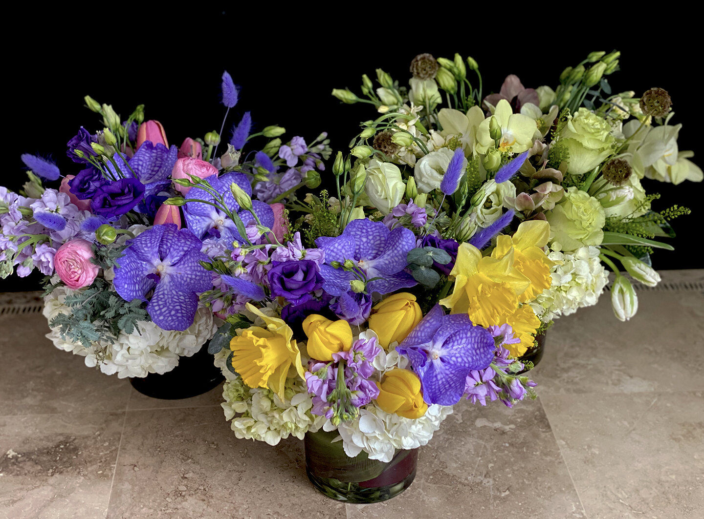 ArugulaTango_UniqueFloralArrangements_FlowerDeliveryStamford-395.jpeg