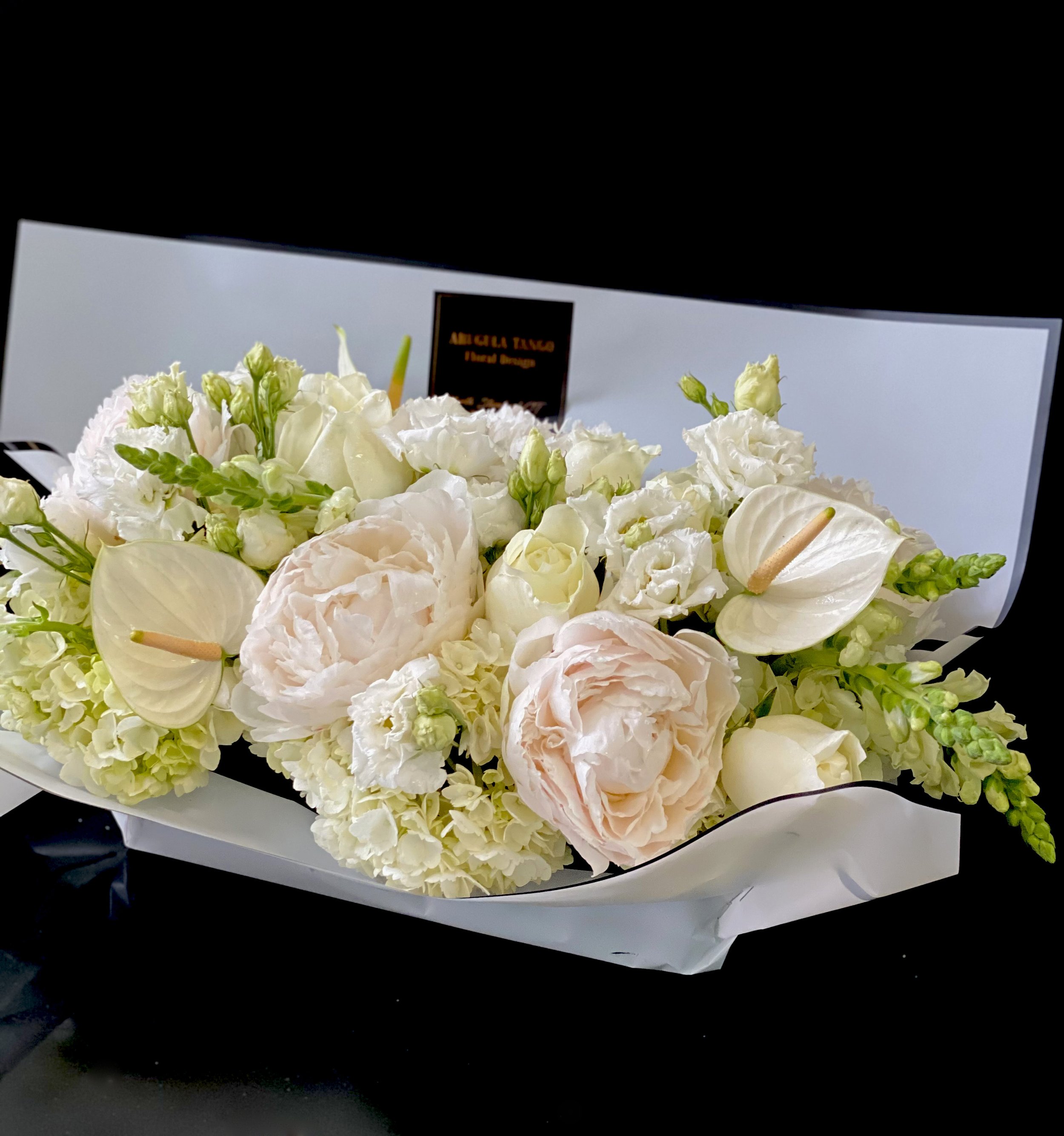 ArugulaTango_UniqueFloralArrangements_FlowerDeliveryStamford-871.jpeg