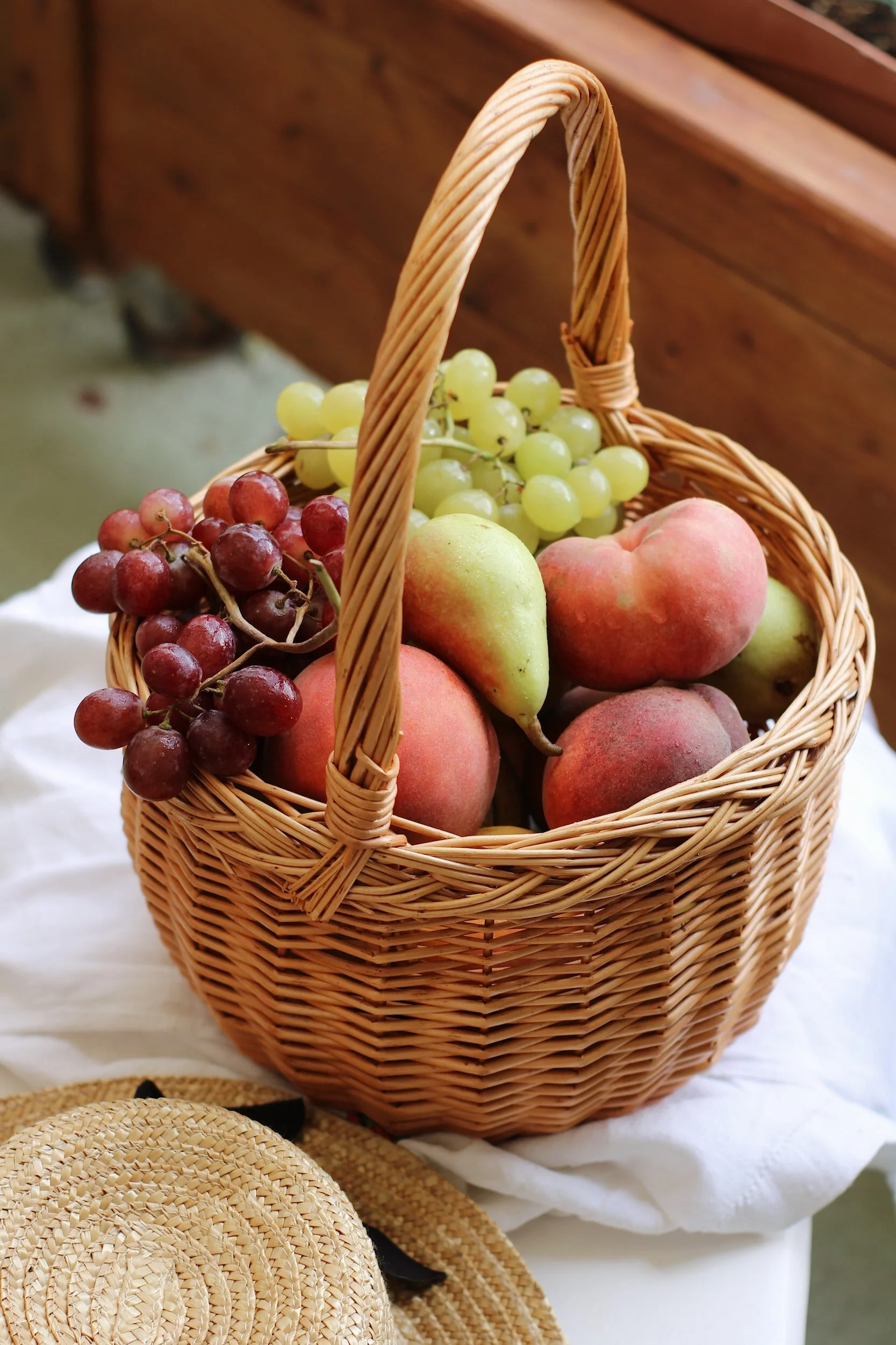 The Perfect Gift: Fruit Baskets Filled with Freshness and Delight