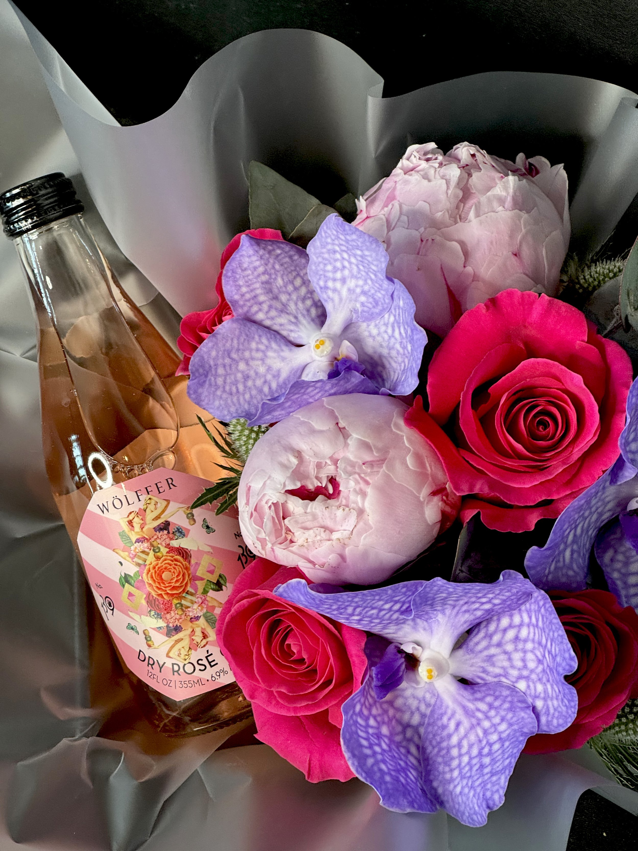 MINI ROSE CIDER AND FLOWERS BOX