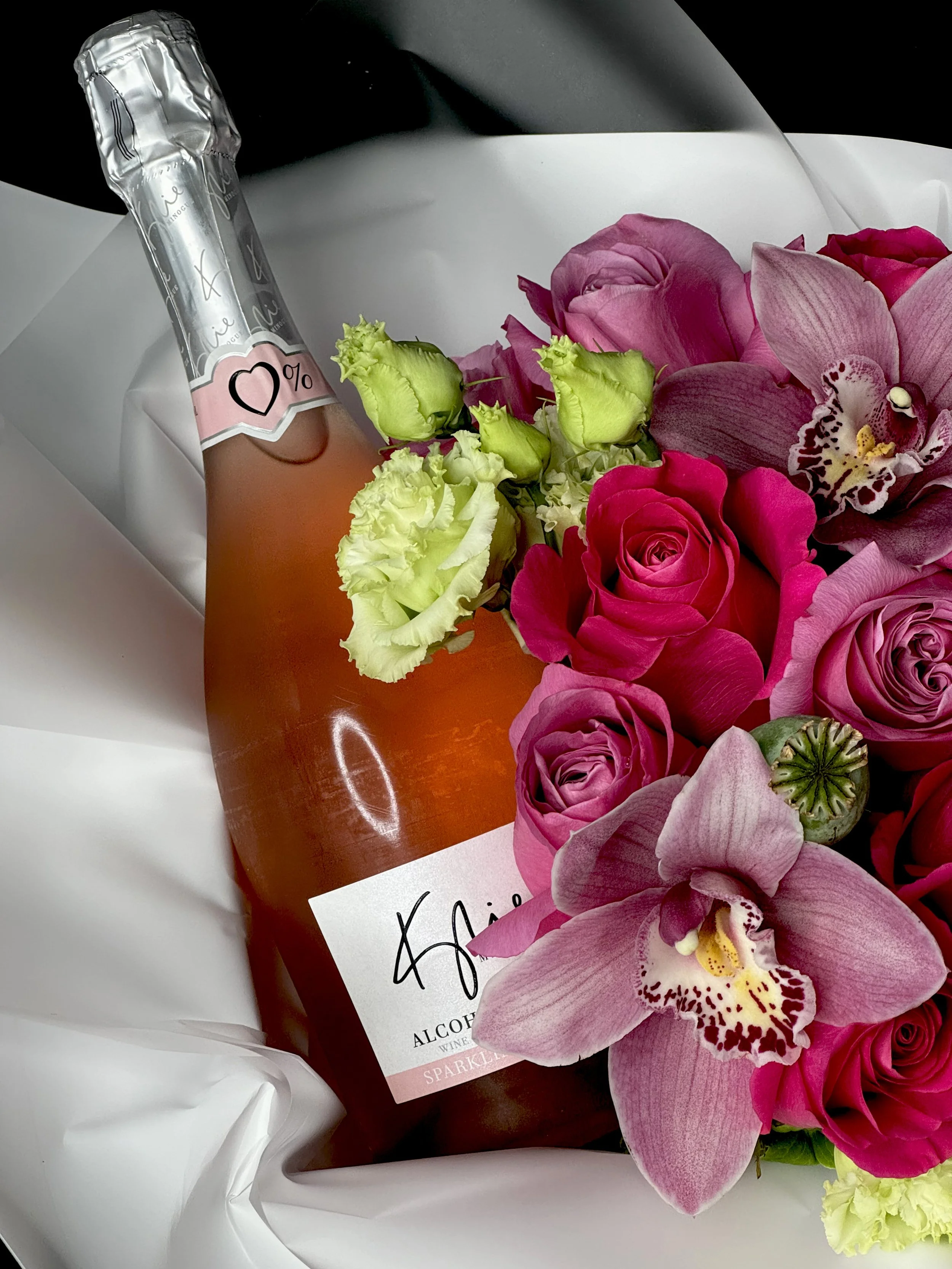 NON-ALCOHOLIC ROSE AND FLOWERS BOX