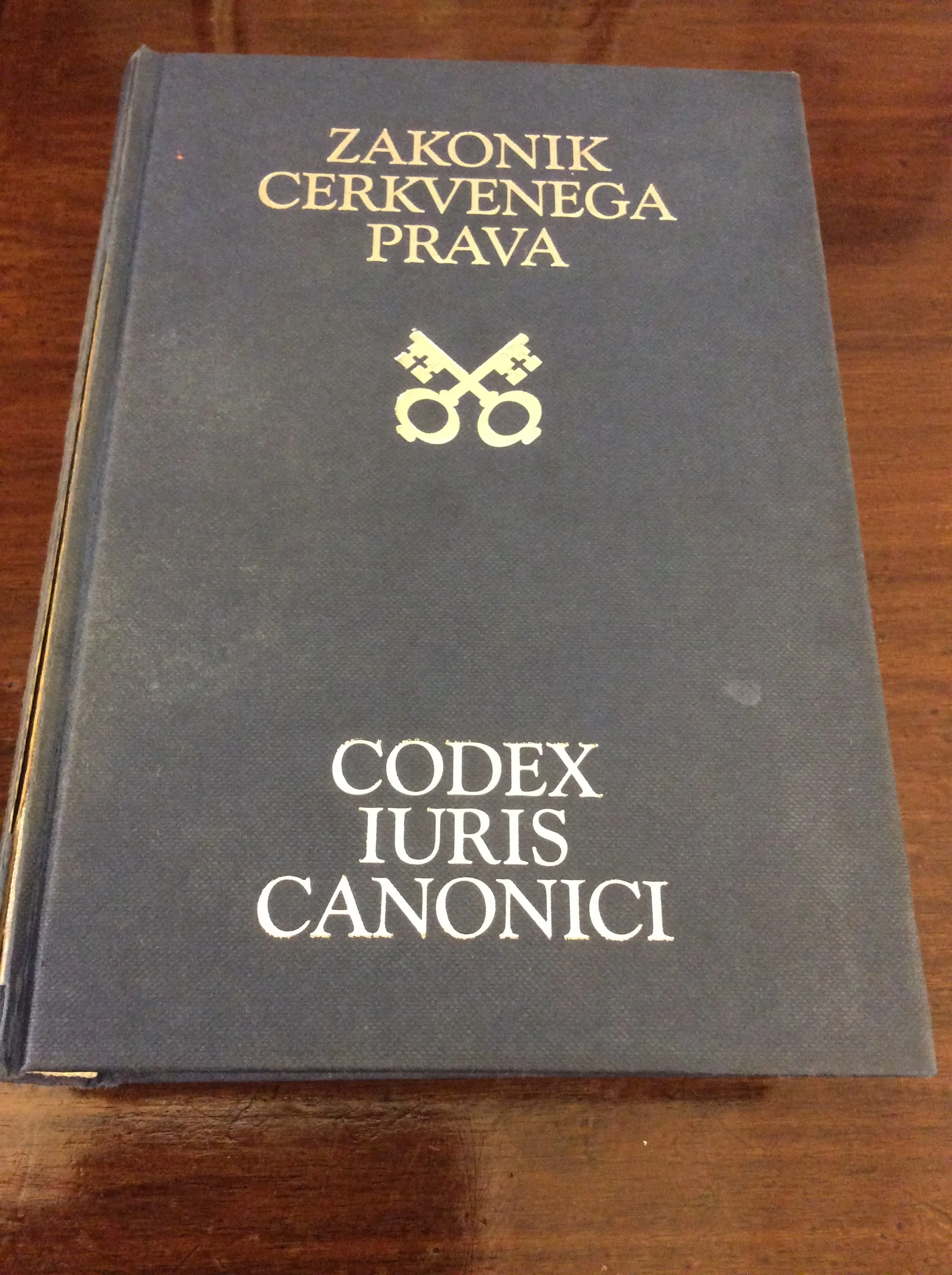 Zakaj ima Katoliška cerkev Zakonik cerkvenega prava