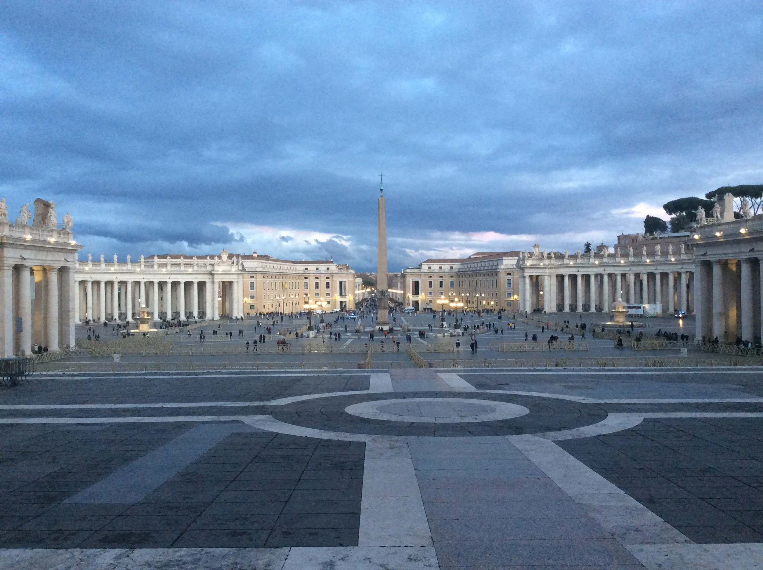 Cerkev ni organizacija