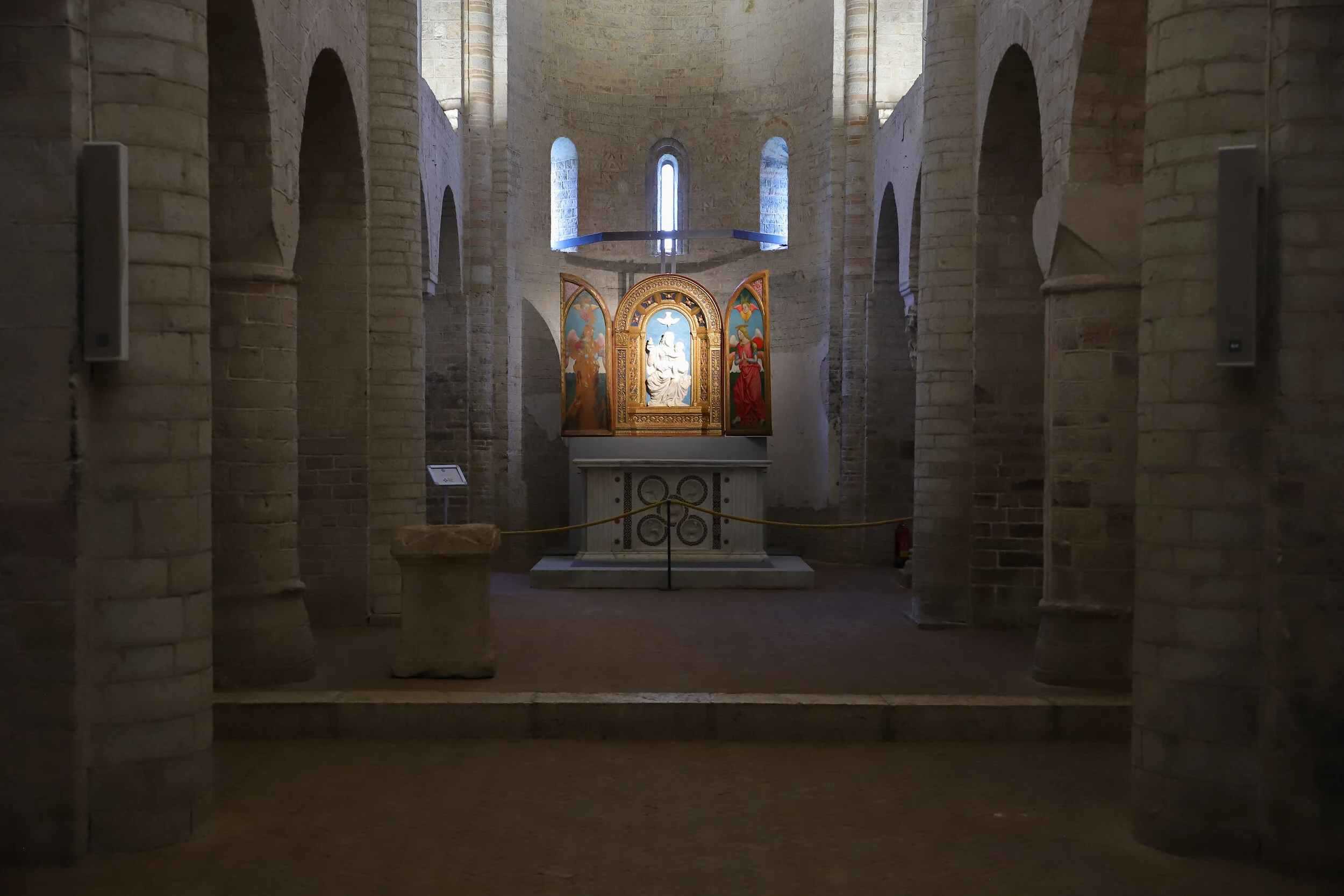 Pridobitna dejavnost župnij in samostanov
