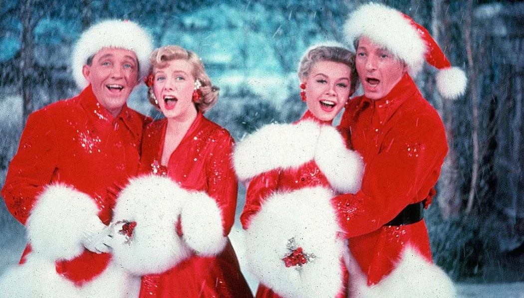 1140-white-christmas-movie-intro.imgcache.revcb3f94709f3bd641849034ef8be9b8af.web.1050.598.jpg