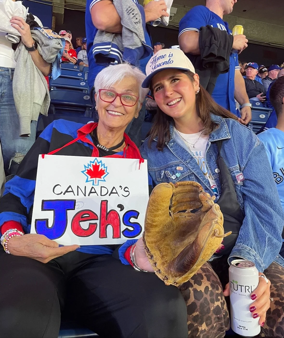 I truly LOVE sport so much - it’s beautiful in so many ways
The work, the athleticism, the relentless pursuit of greatness, the grittiness, the camaraderie, the sportsmanship, the swagger, the skill, the cheering, the support, the pure joy and