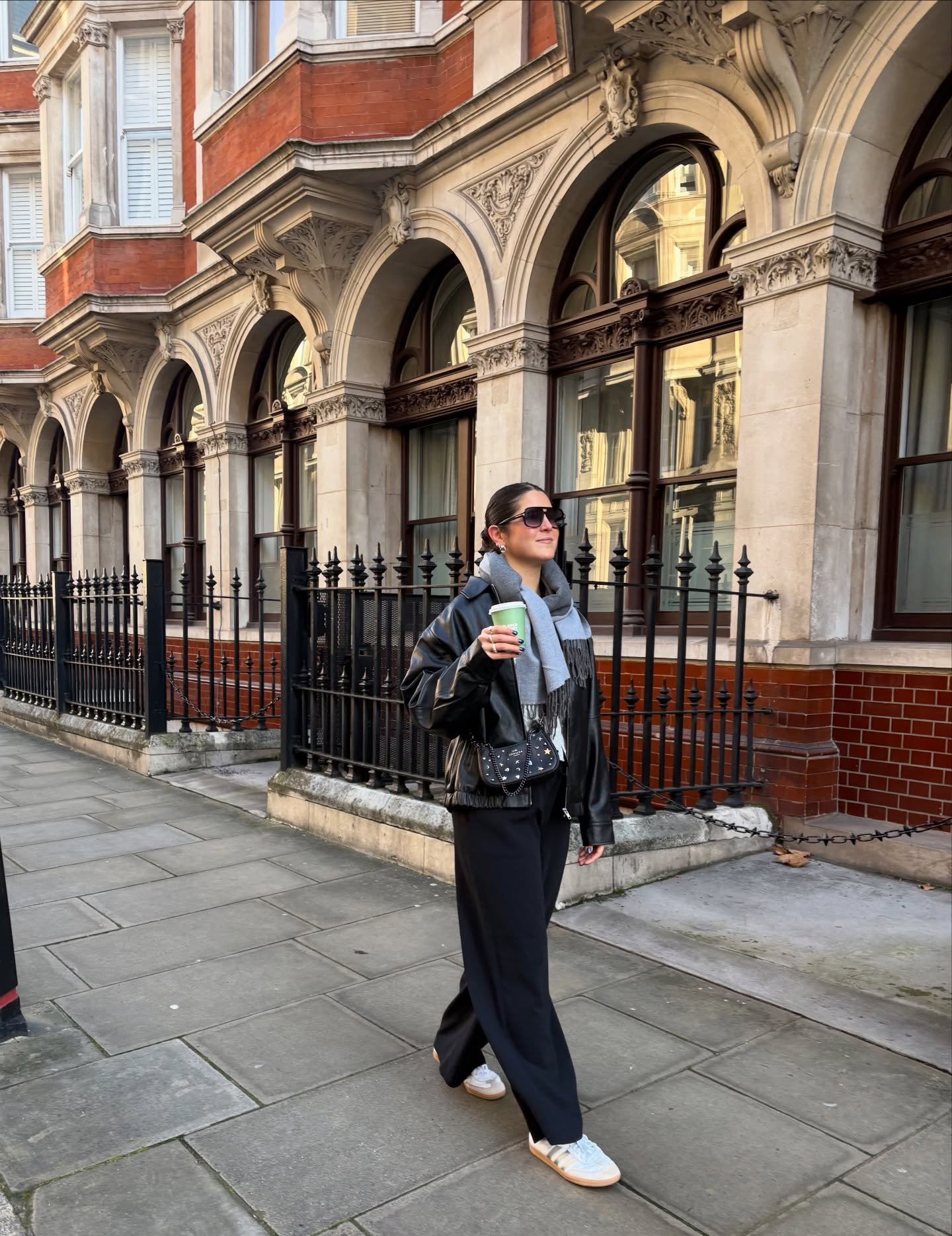 TRAINING2XL OOO - fits, food, and festive vibes ✨

Grateful for quality time with my #1 draft pick + teammate @rjlopes14 during our favourite time of year!

If you&rsquo;re headed to London or Edinburgh and need recommendations, DM me because I have 