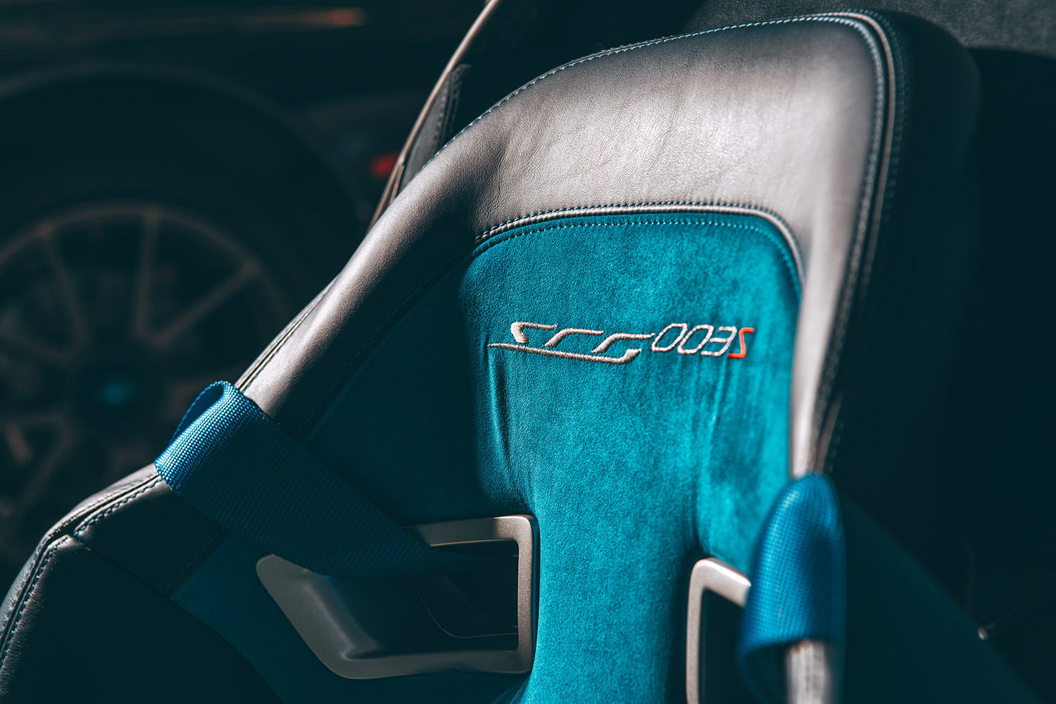 SCG 003S Custom seats, FIA certified when race installed