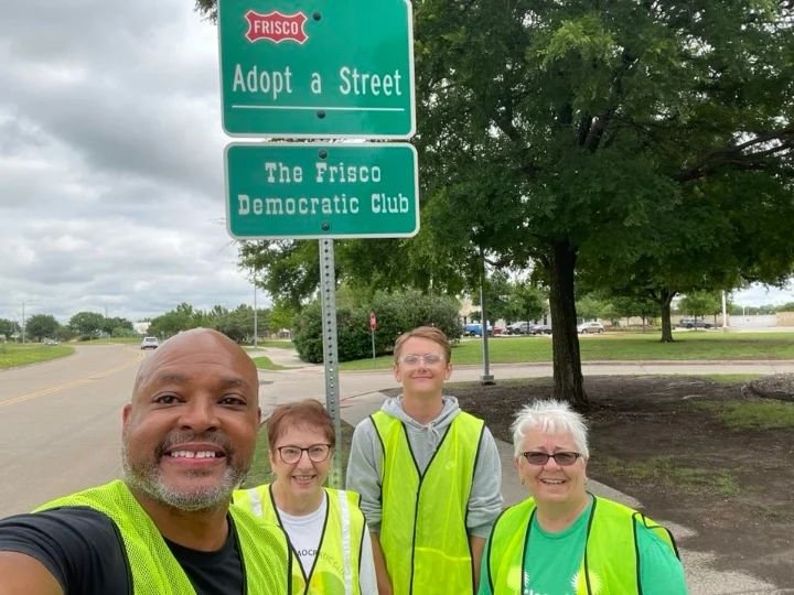 The Frisco Dem Club is at it again with keeping our streets clean! Special Thanks to our CD4 candidate @simon4texas for helping out in our community! 💙