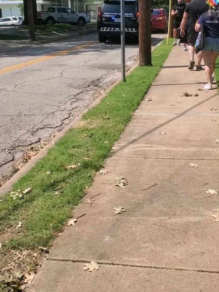 Bwaahahah, thanks to our good friend Jesse for πβ±οΈing the trolls! πͺπ Someone decided to preach to our Pride event in McKinney with a camera man, and Jesse just walks up and spins his rainbowπumbrella between the camera and the troll! π€£ππͺ
- Fri