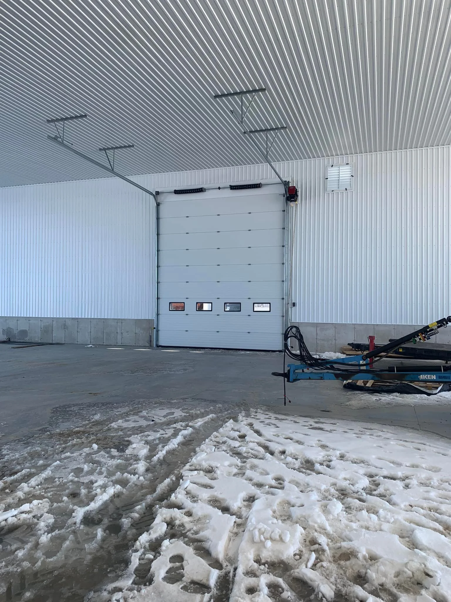 Commercial-Garage-Door-Example-05.jpg