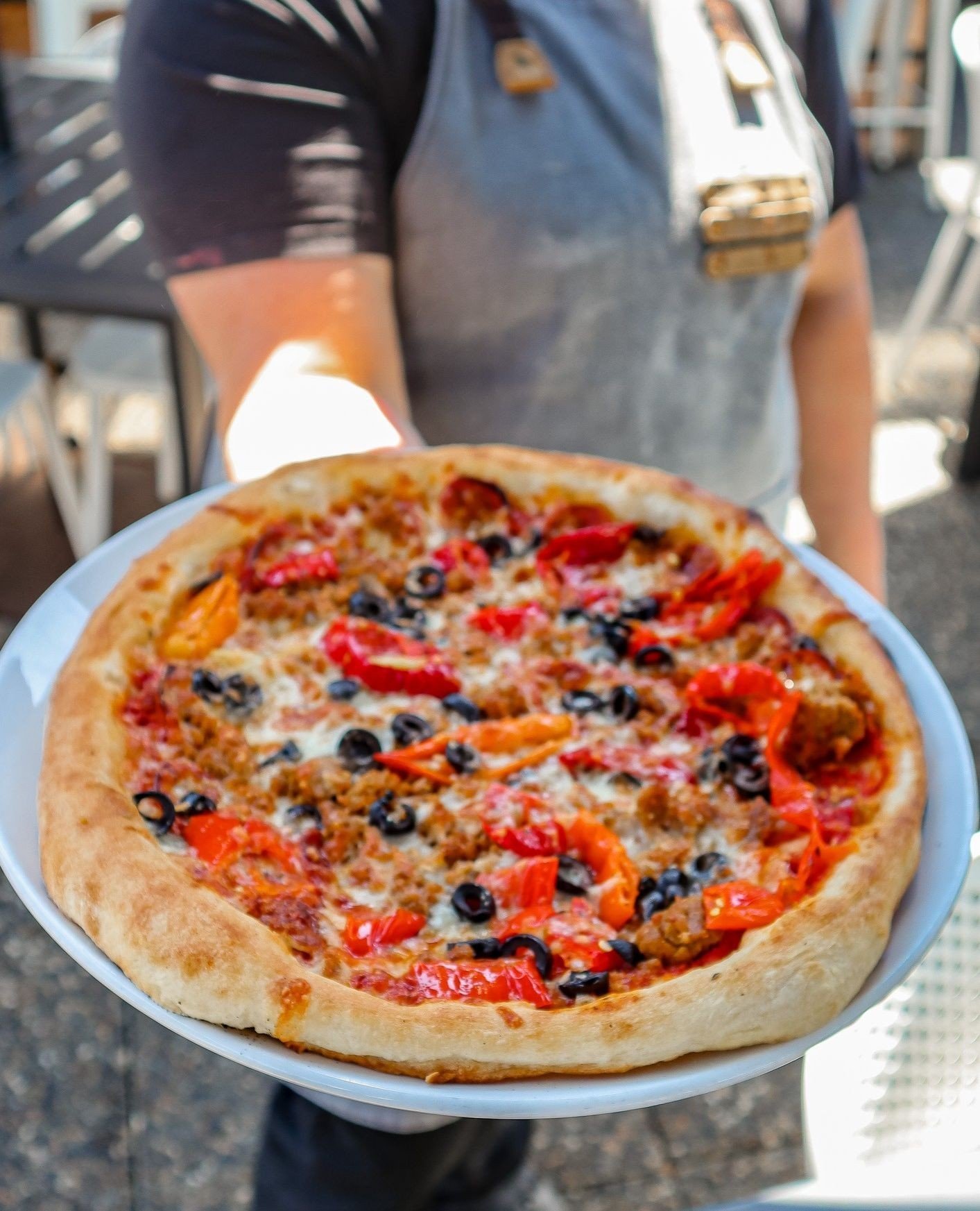 Award-winning-pizza, gotta have it! 😋⁠
⁠
⁠
⁠
⁠
#basilandboard #salemoregon #salemeats #travelsalem #downtownsalem #insalemoregon #salemor #salemfood #pressplaysalem #makesalmawesome #salemisawesome #goodeats #pizza #wine #pizzaandwine #pizzalover #p