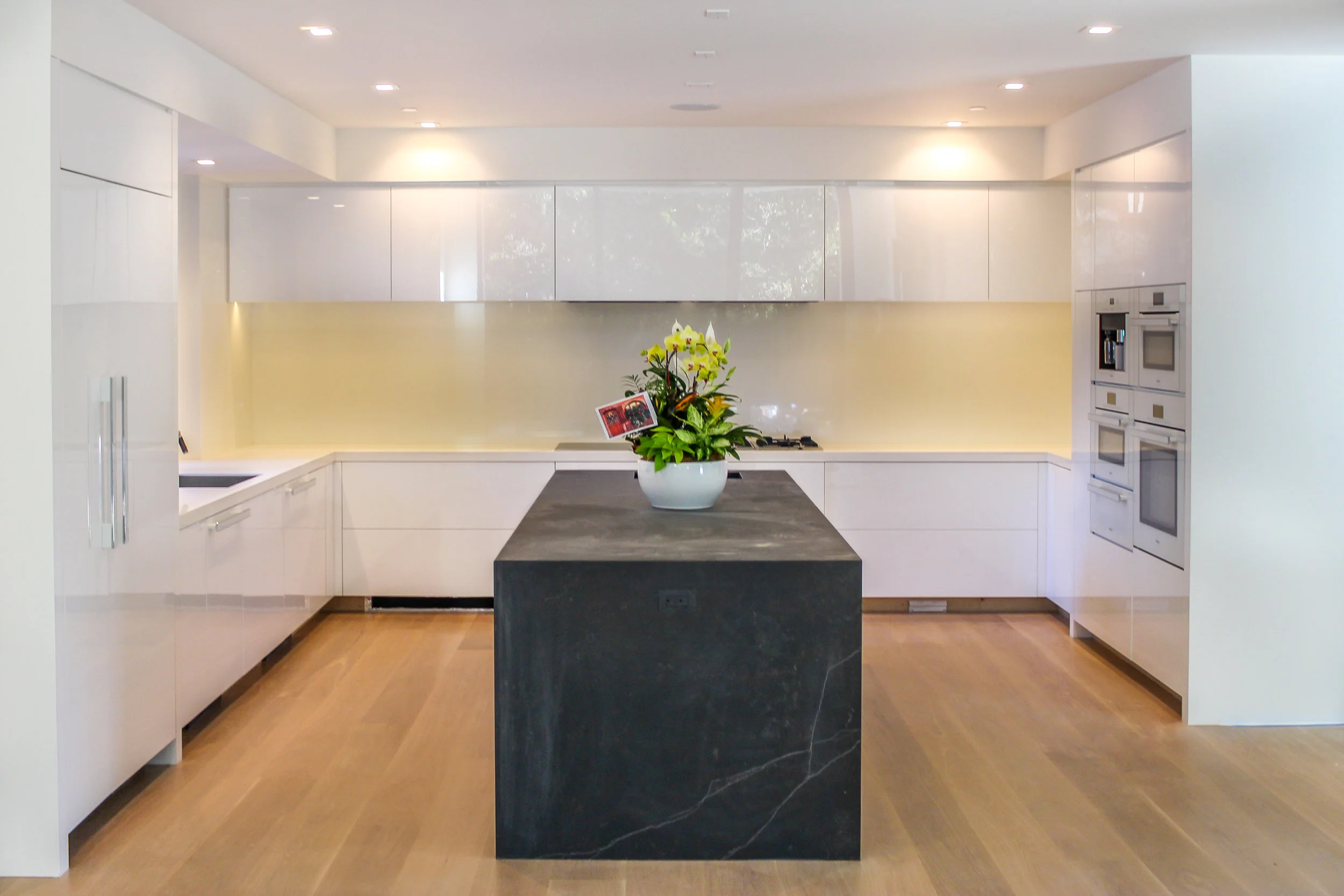Kitchen (1).jpg