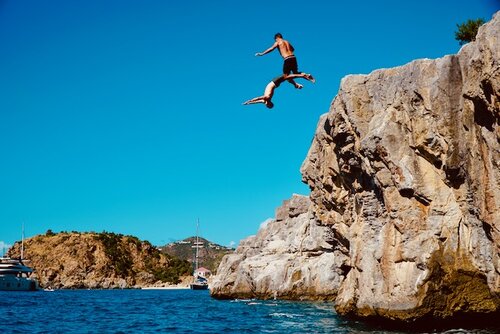 cliff jumping.jpg