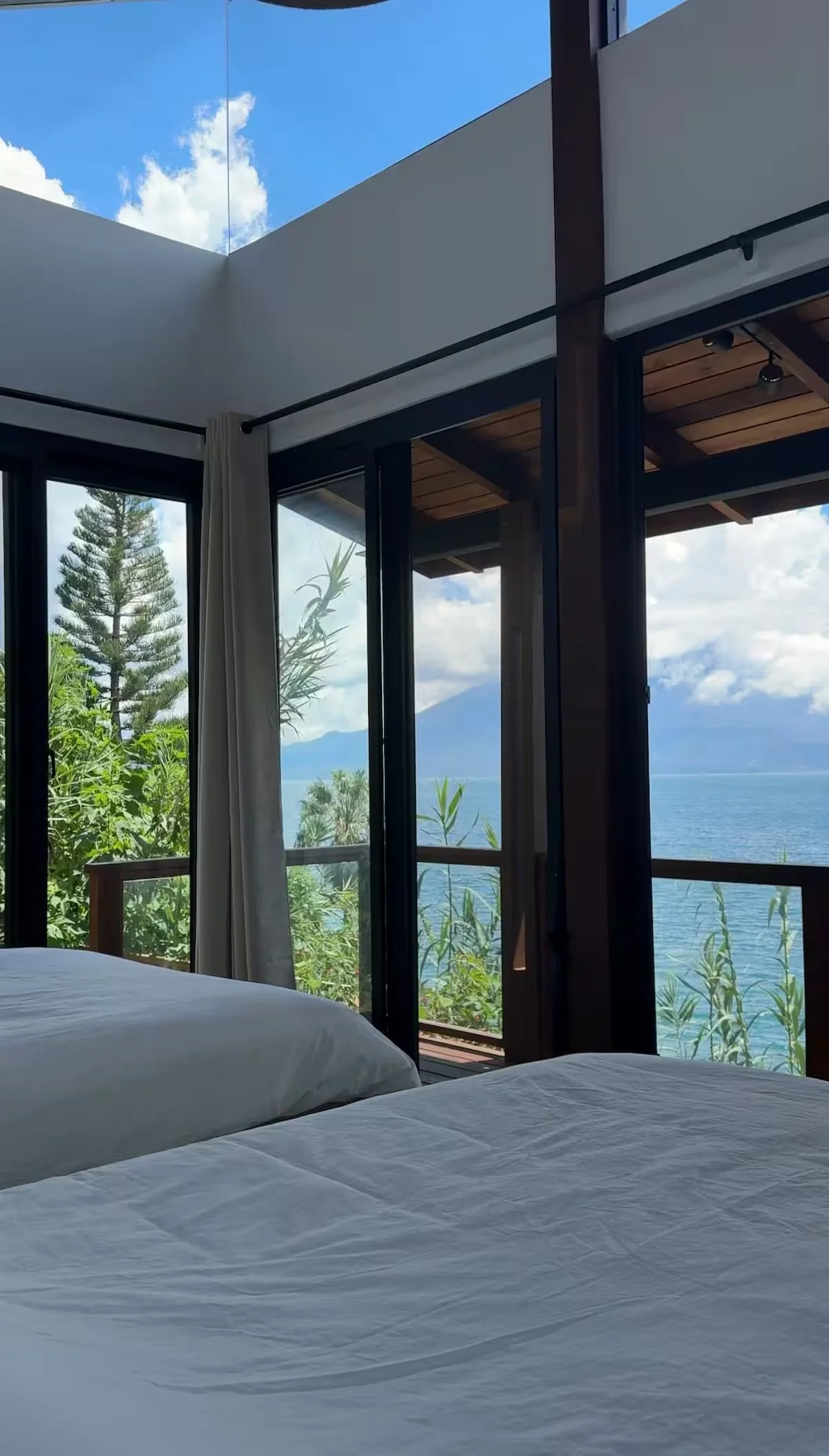 Casa Tabebuia - Shared Room (Lake View + Shared Bath)