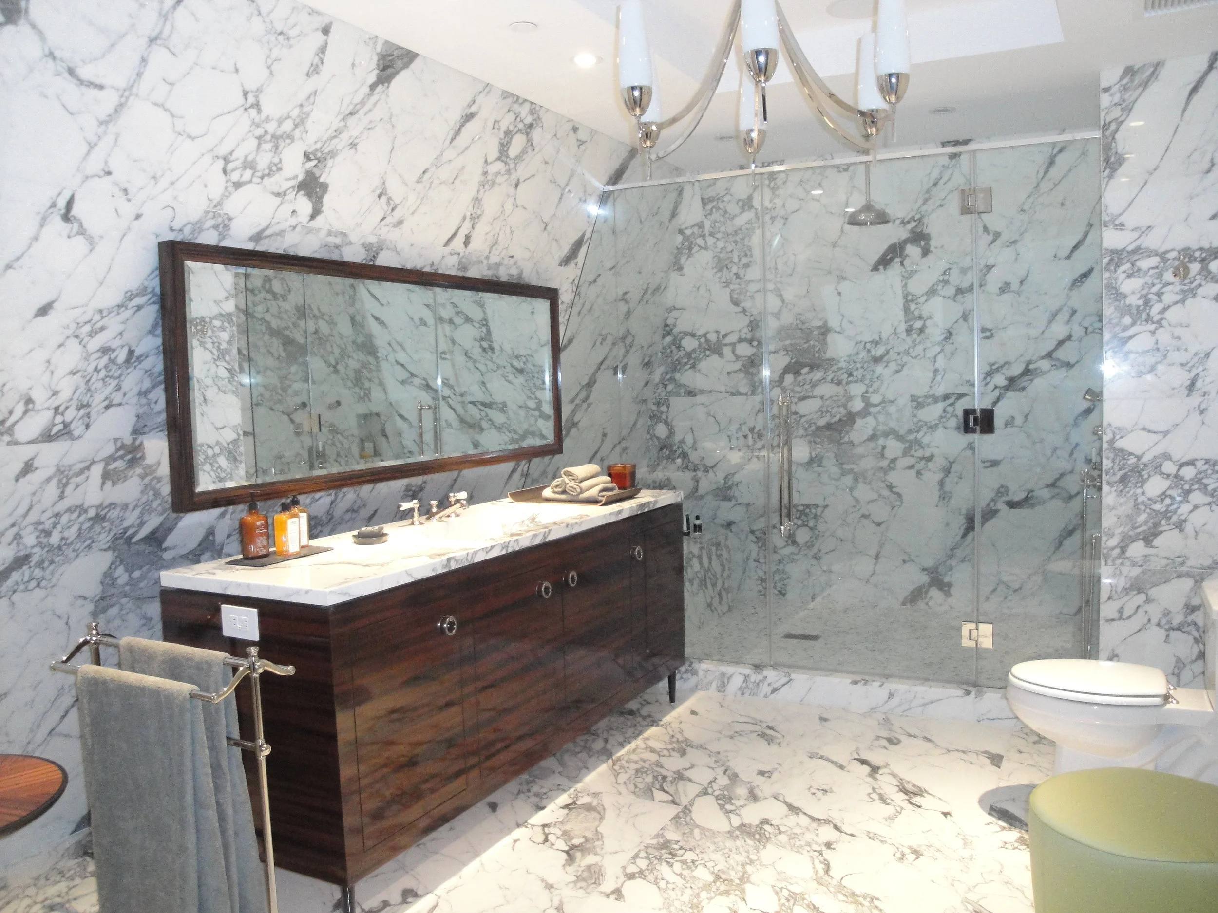 27 his bathroom.JPG