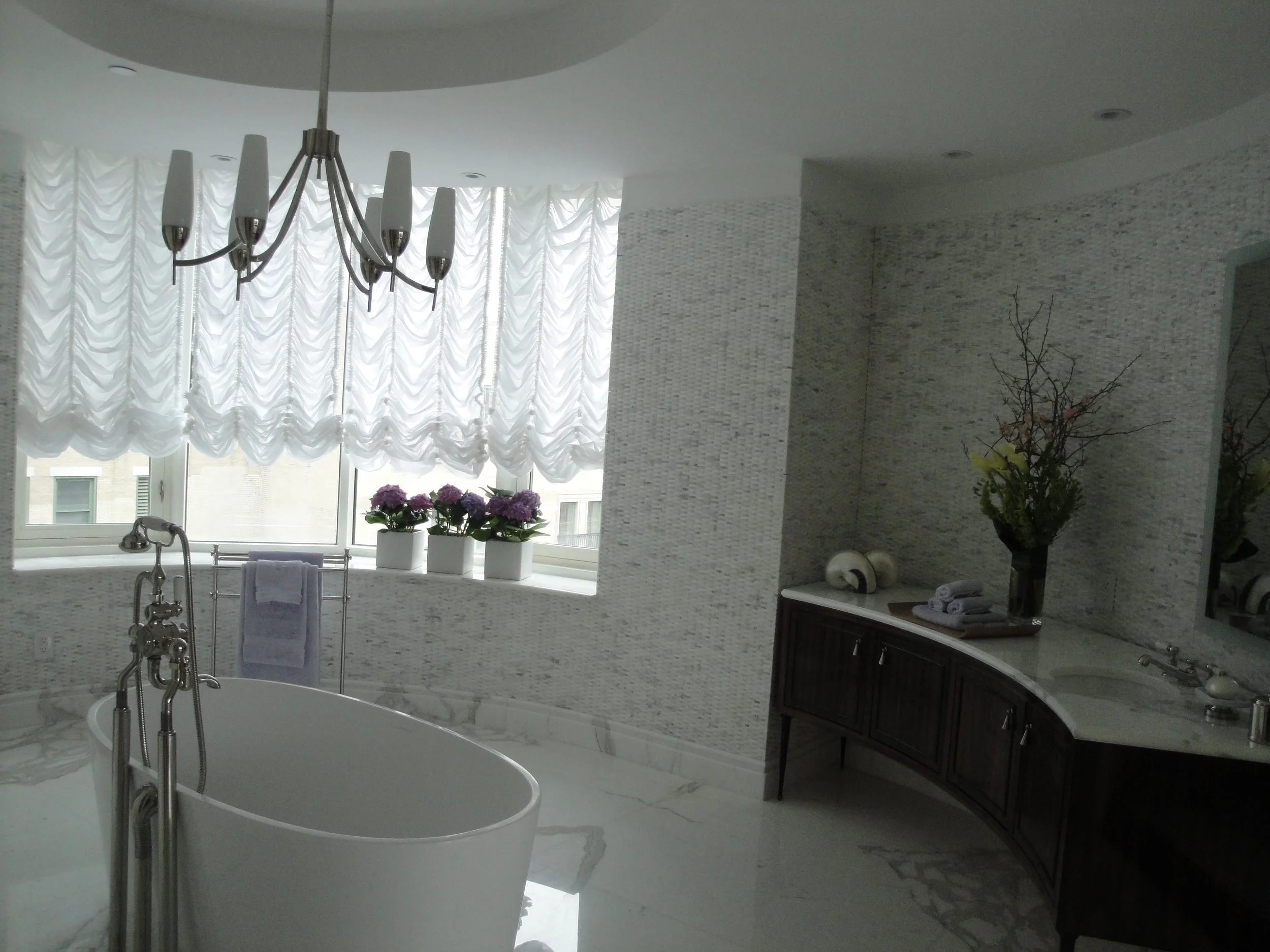 28 her bathroom.JPG