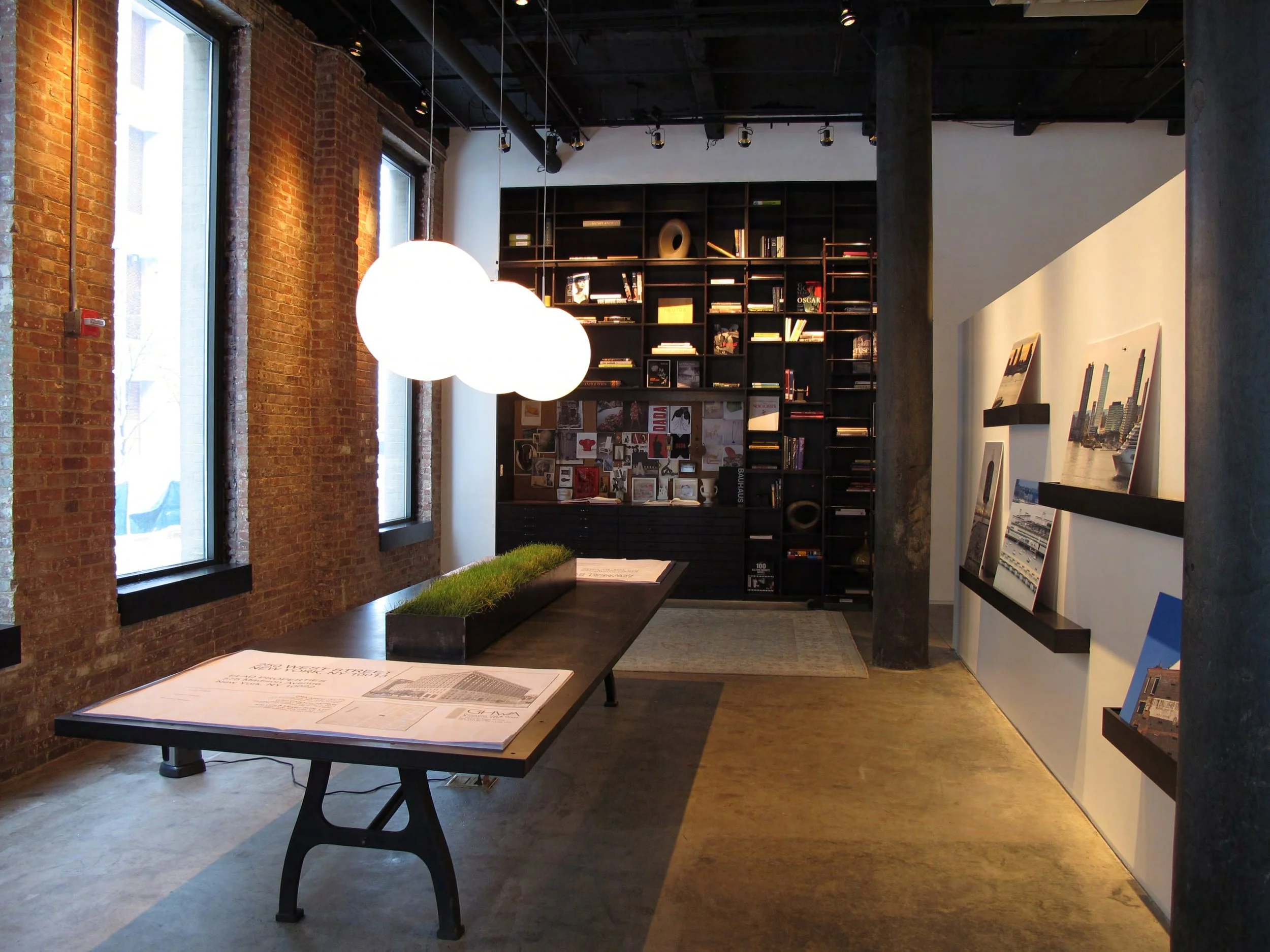 250W_SalesOffice_MI_012.jpg