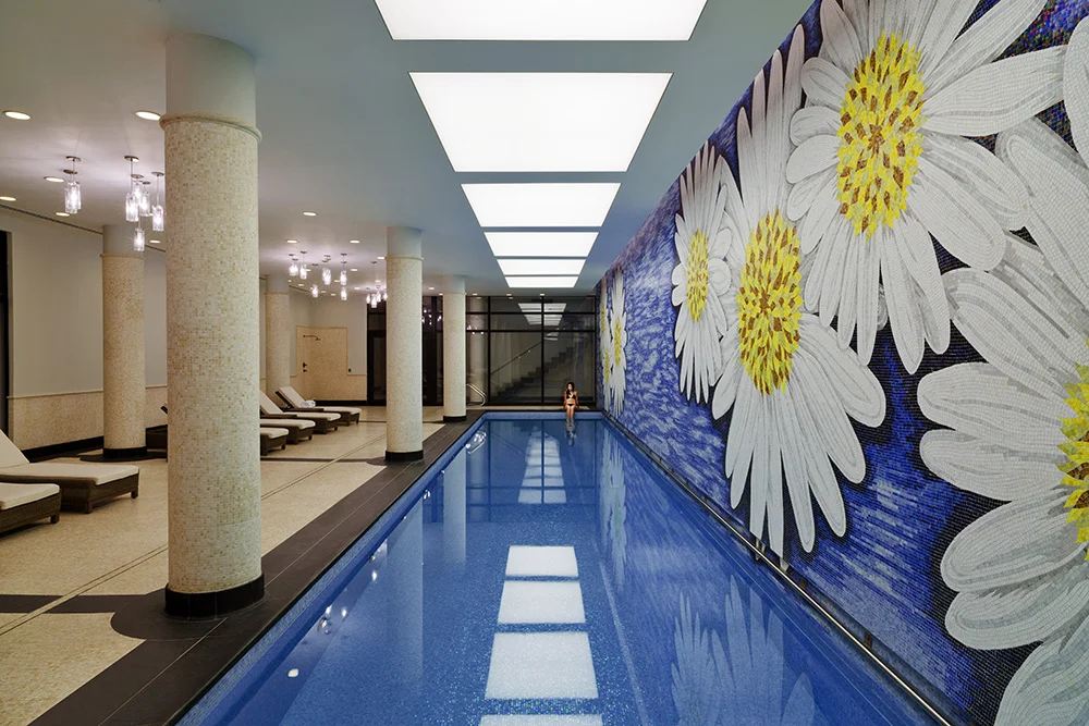 05 250 West - Pool.jpg