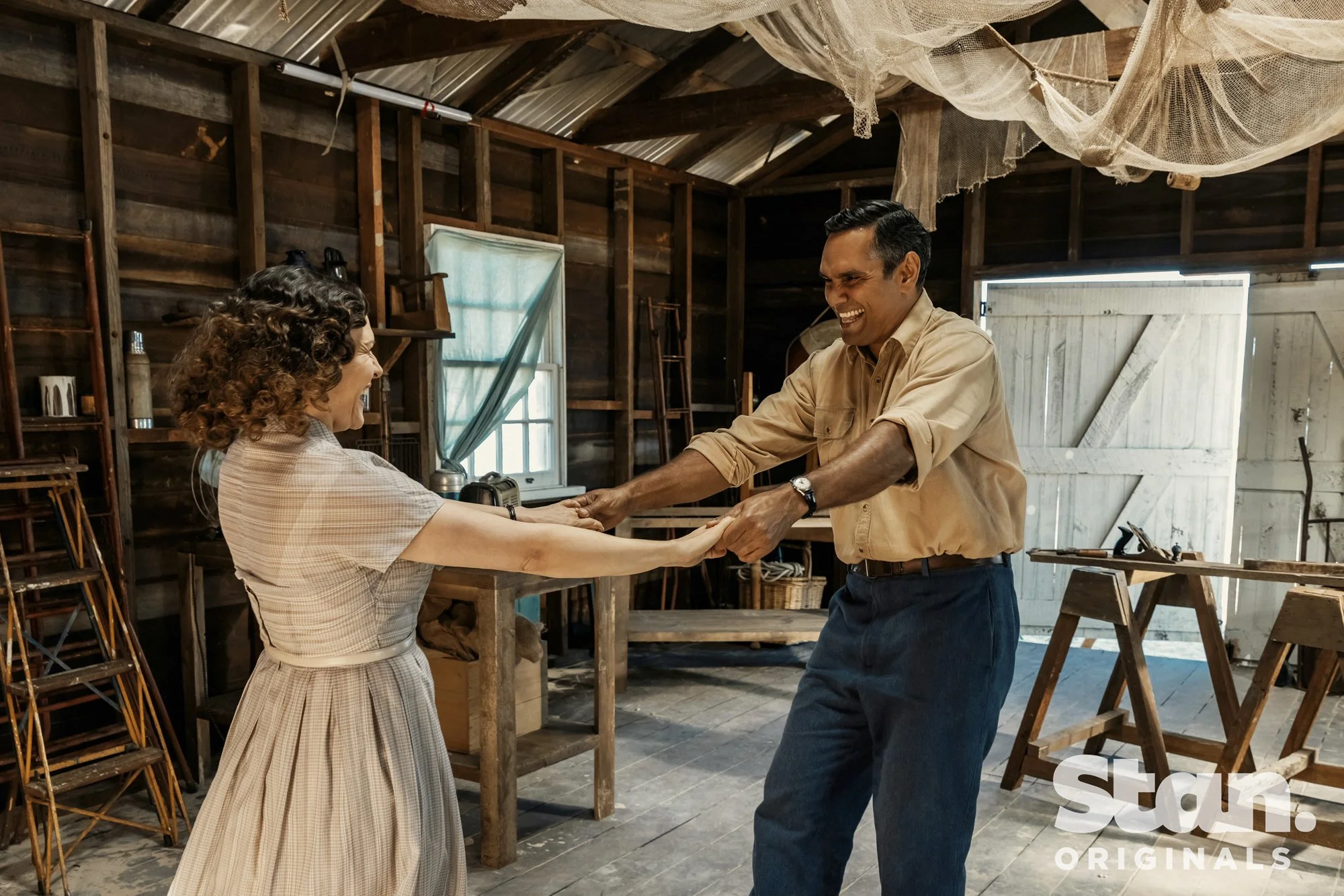 Rob Collins as Ron and Maya Stange as Maggie Skinner in Ten Pound Poms_Lisa Tomasetti-LR.jpg