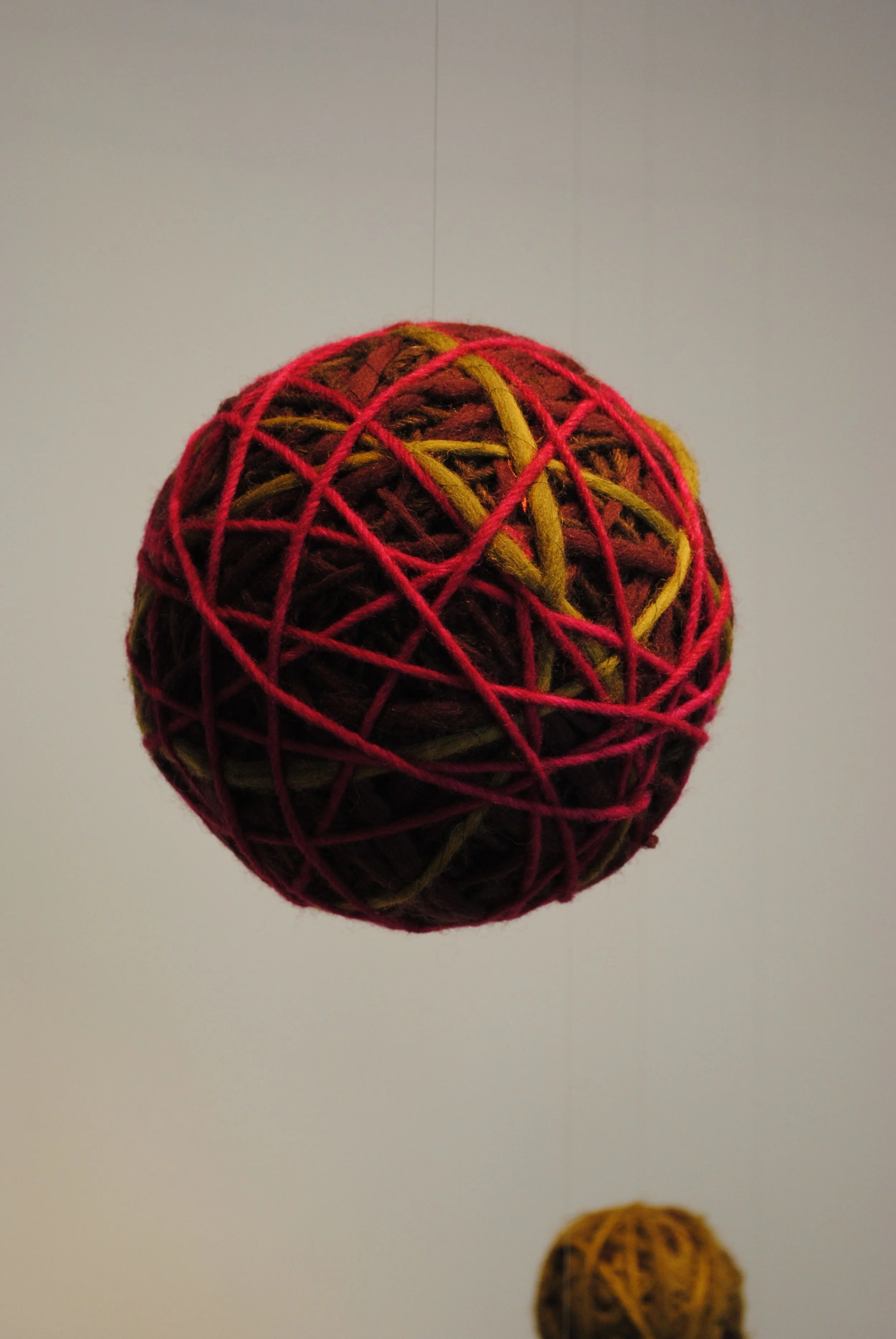 MiaRappel_ManyThreads_Detail.jpg