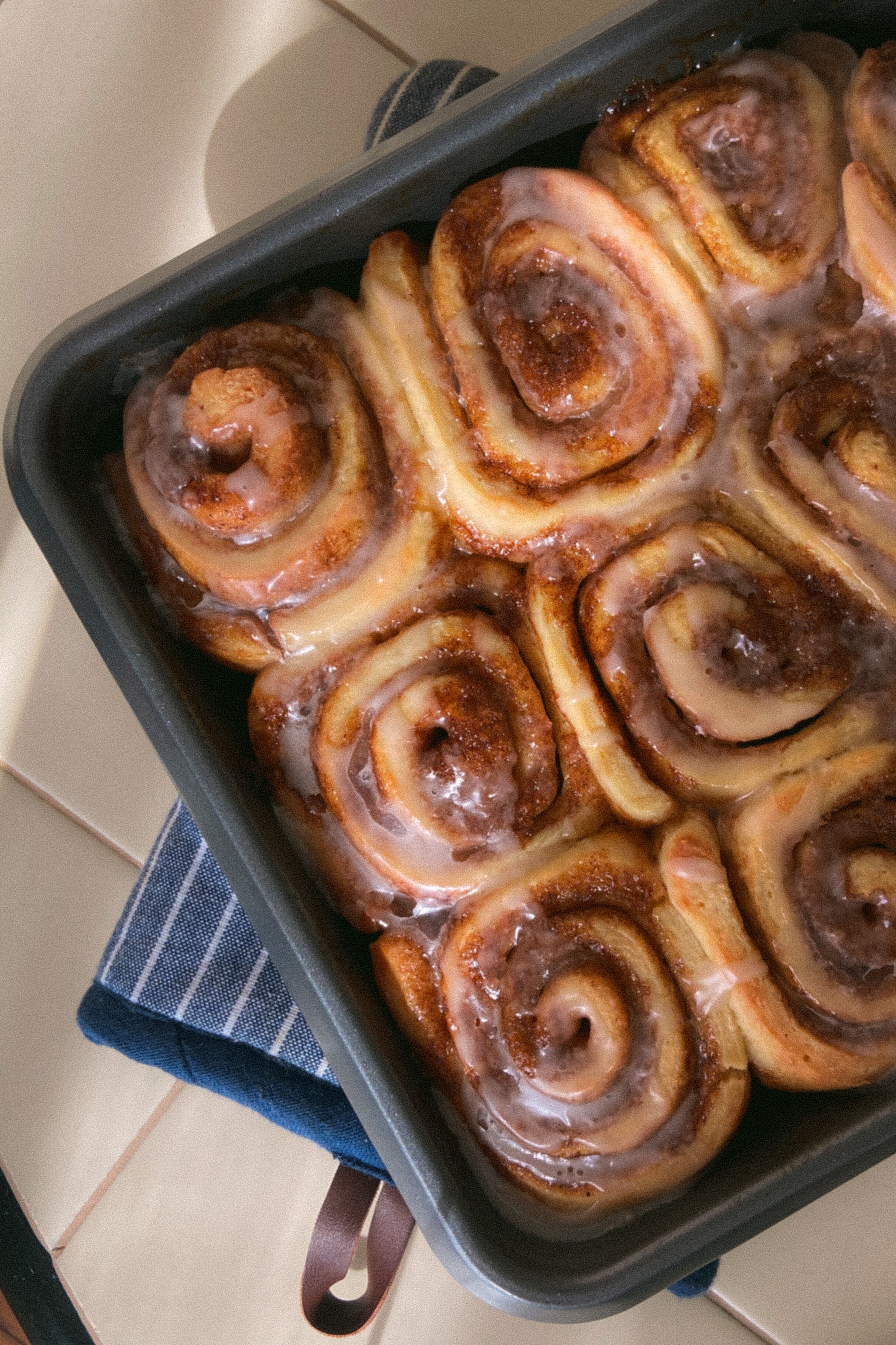 CRAVING CINNAMON BUNS