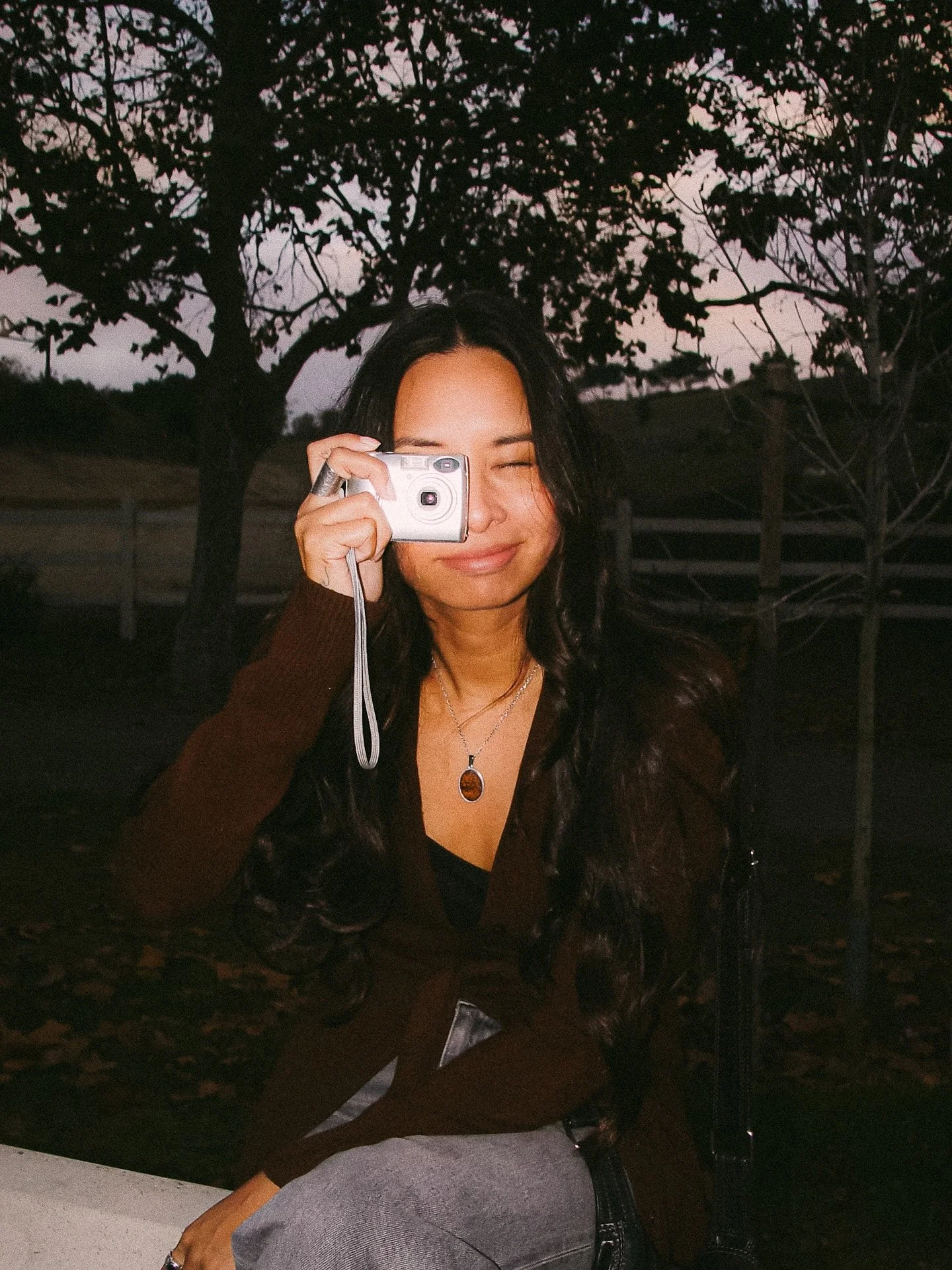 Looking for November leaves through the lens 📸 #digicam #nikoncoolpix