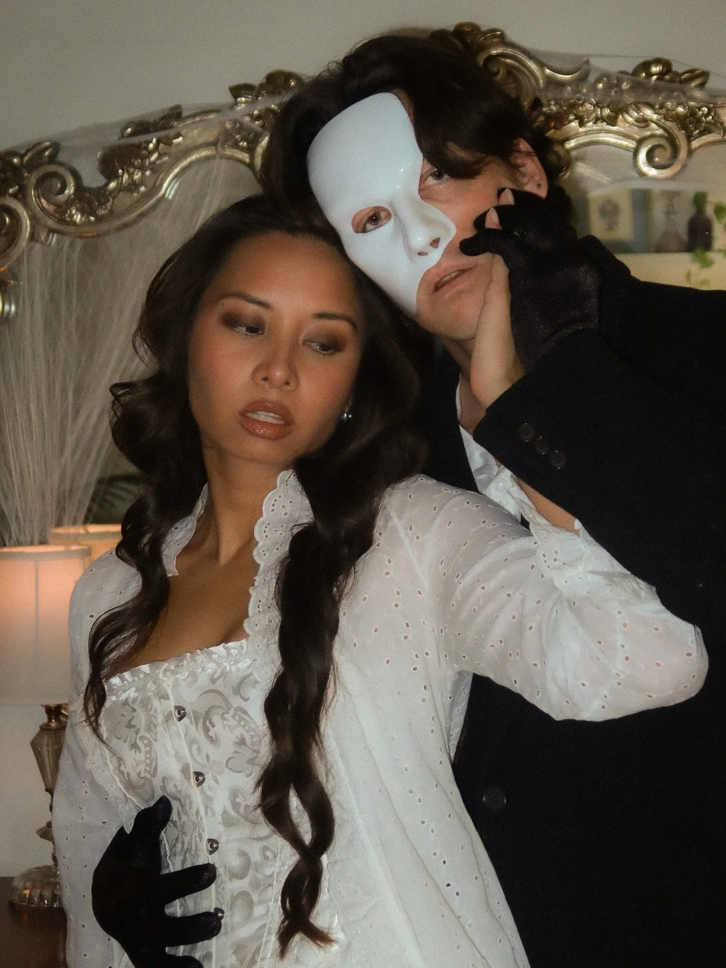 The music of the night 🥀🎶 our Halloween costumes for a 2000&rsquo;s movie night we hosted with friends (thrifted everything except the mask) 🎭 #halloween #couplescostume #phantomoftheopera