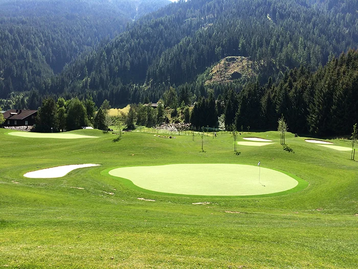 Golf-2.jpg