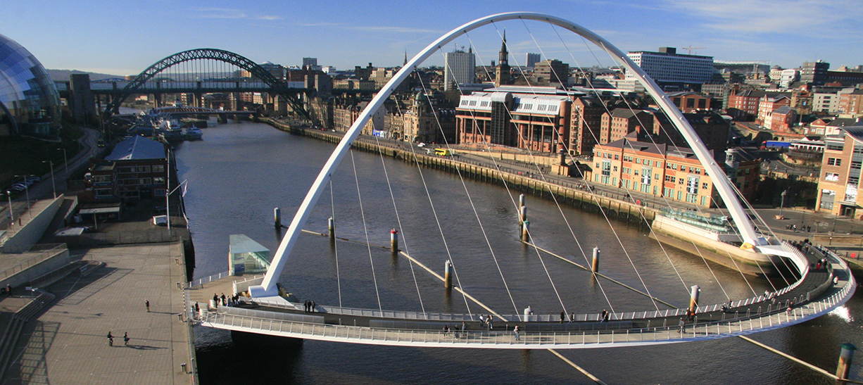 Cropped Tyne bridge shutterstock_3026159.jpg