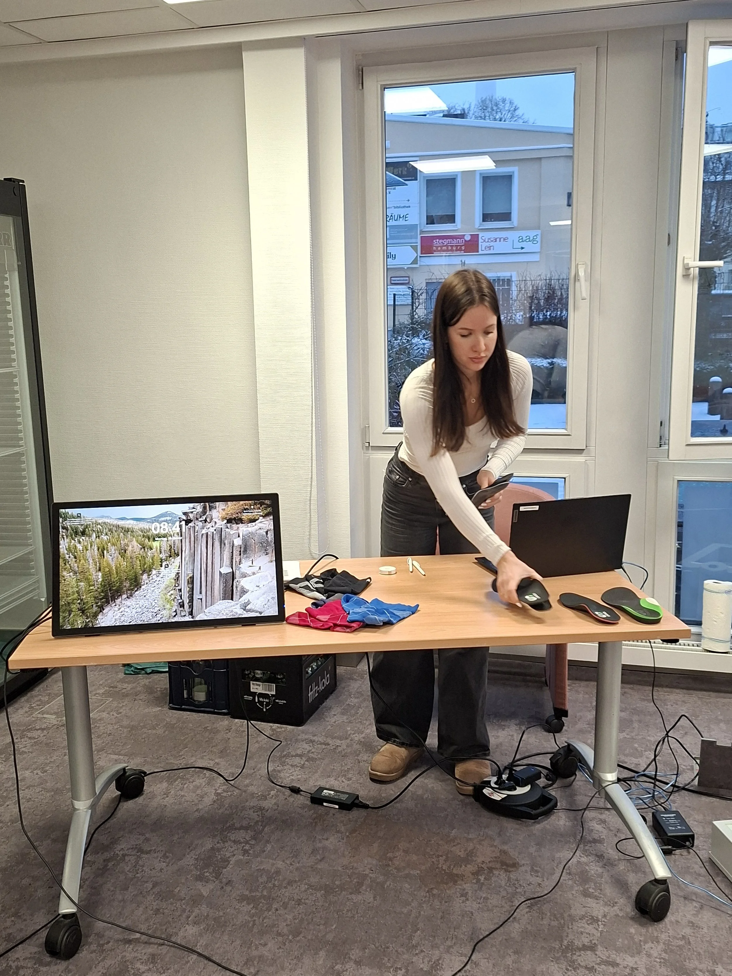 Louca beim Aufbau.jpg