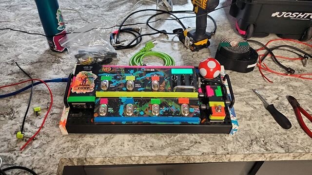 During the show tonight, i had some issues. They've been intermittent, so i haven't worried too much, but i was fighting this board almost 3 hrs straight. 
So I get home, unpack, set it up and tried to recreate the fault. The only thing I found was o