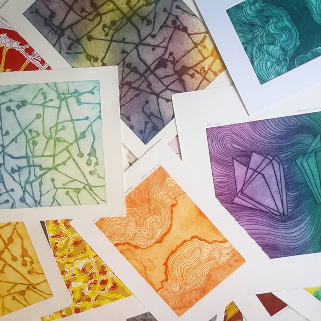 organizandolosplanetas! 💃

#printmaking #grabado #artproduction #deco #chile #abstract #colour #color #artresidency #design #chileanartist #astronomyart #freelance