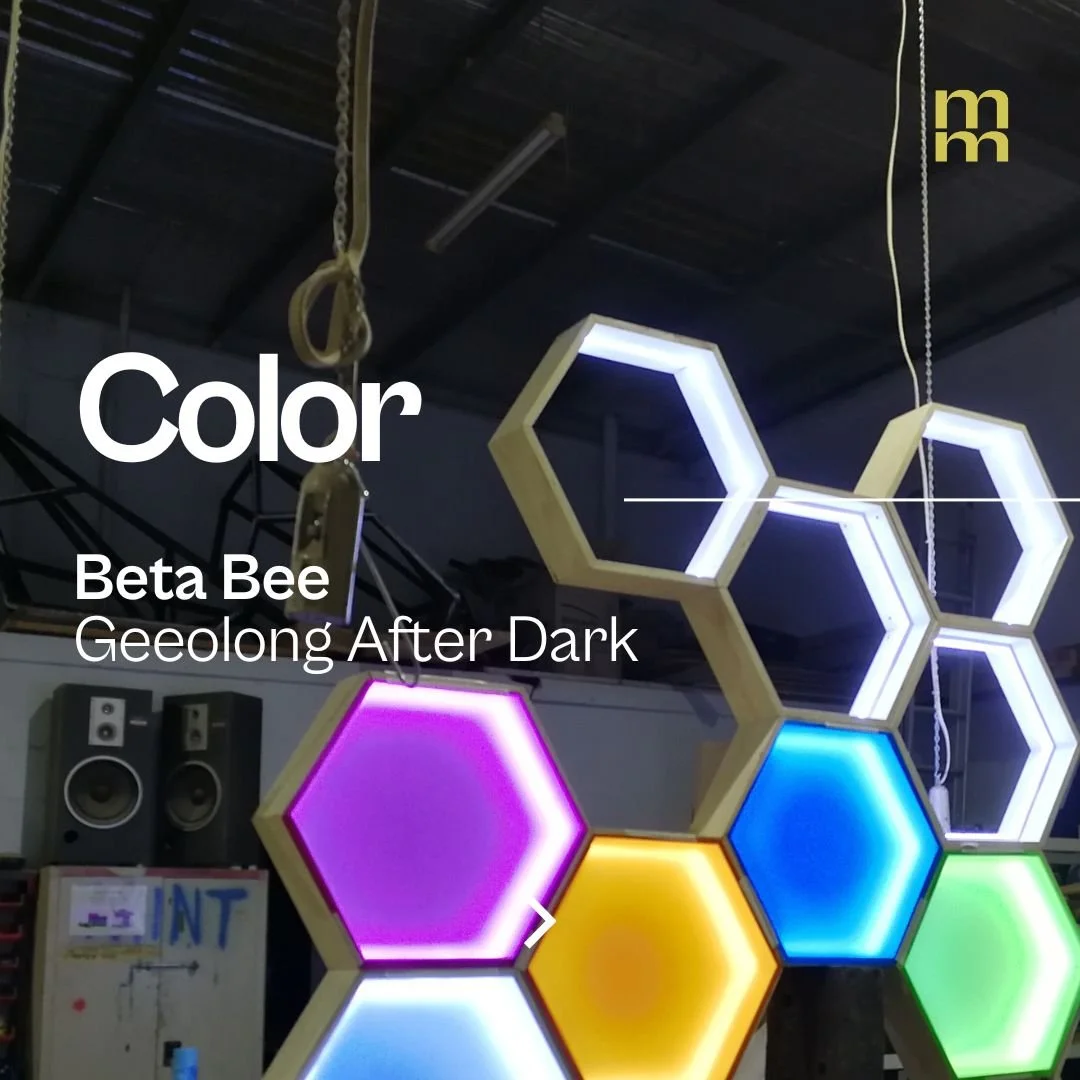 Hoy les quiero compartir el proceso de incorporaci&oacute;n de color en la instalaci&oacute;n Beta Bee. 

🎨✨Esta es una de las partes que m&aacute;s me estresan jeje, principalmente porque aunque la instalaci&oacute;n casi est&aacute; terminada, a&u