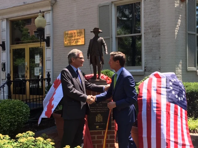 statue unveiling.jpg