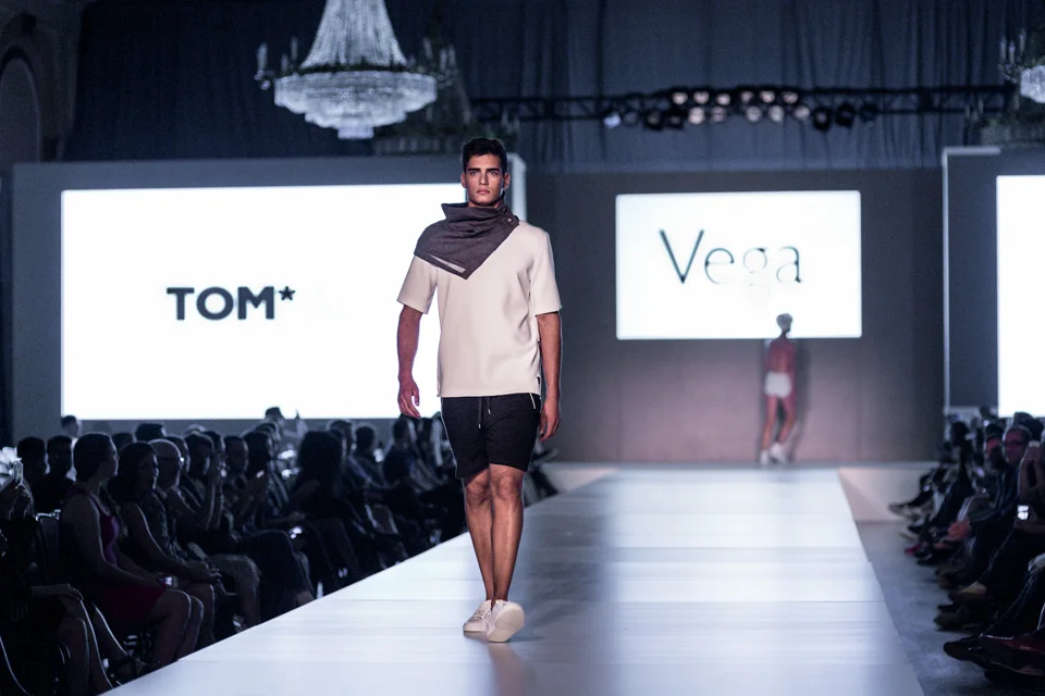 Vega Shawl, 2012