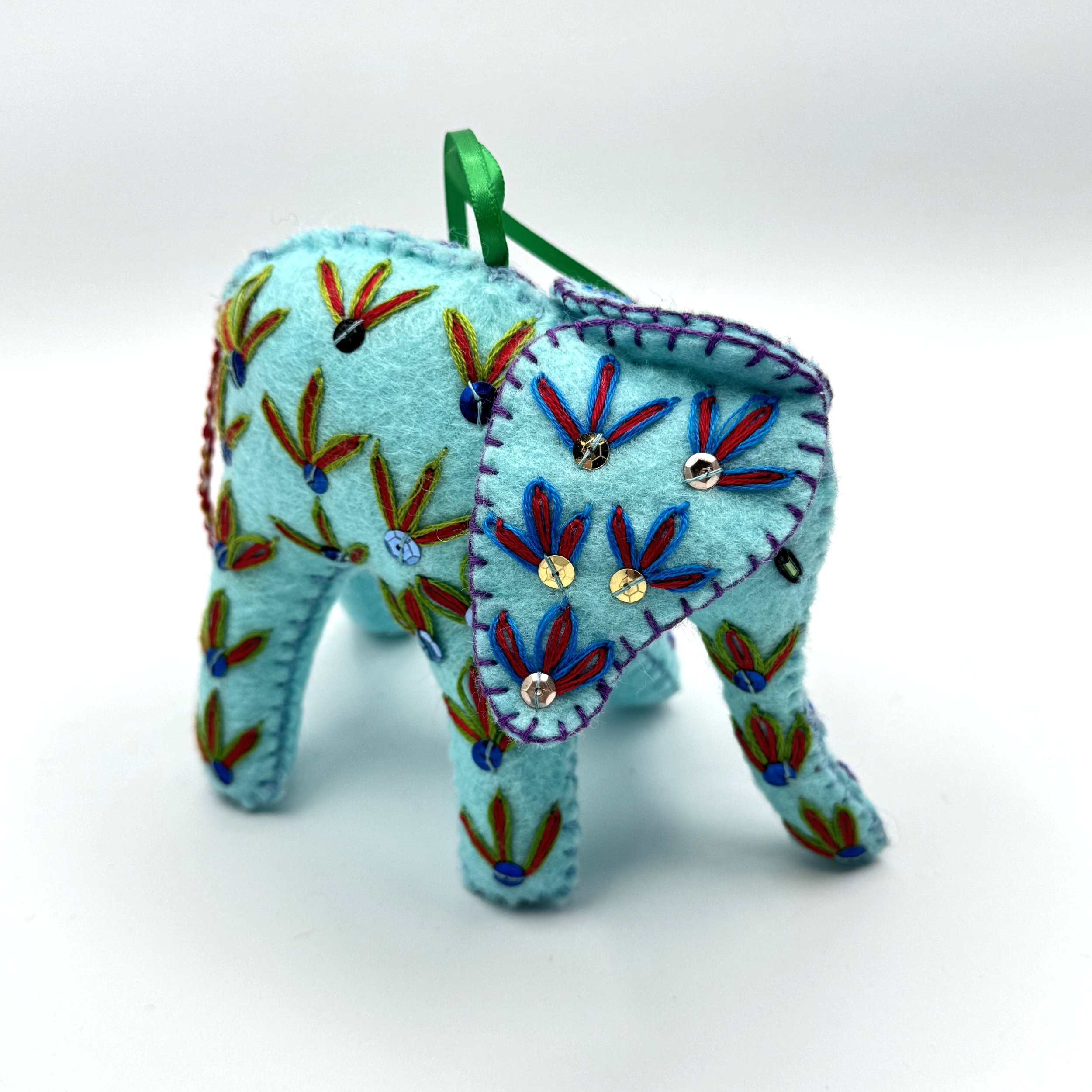 standingelephant_mandari_9022 .jpg