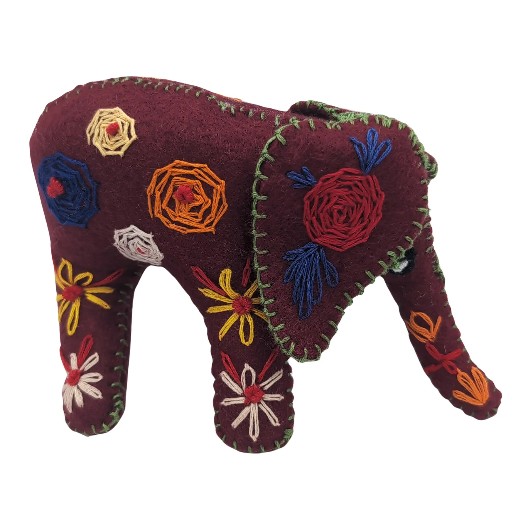 StandingElephant_Deo_SQ5678626.jpg