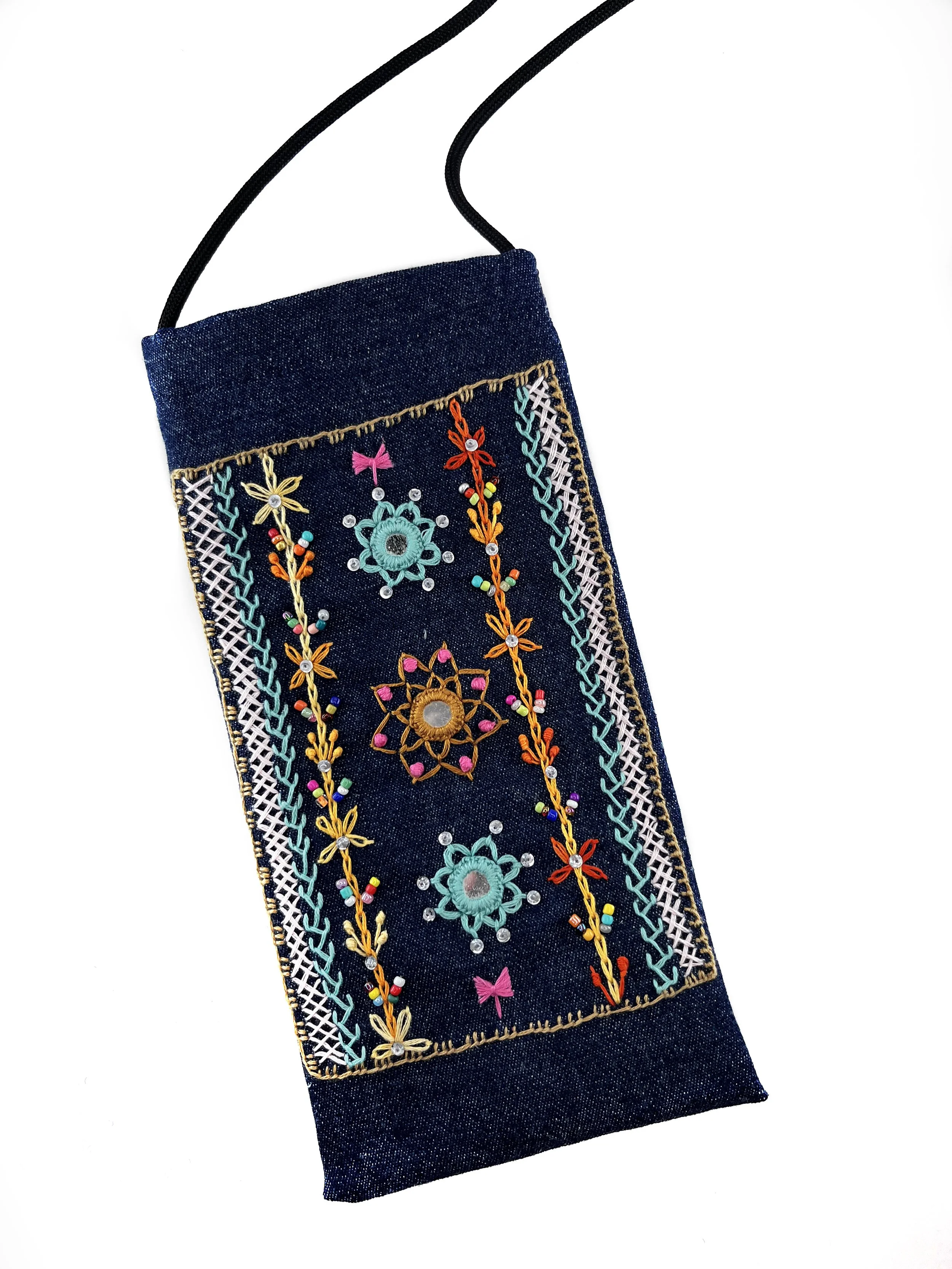 phonecase4x8_najeeba_IMG_9431.jpg