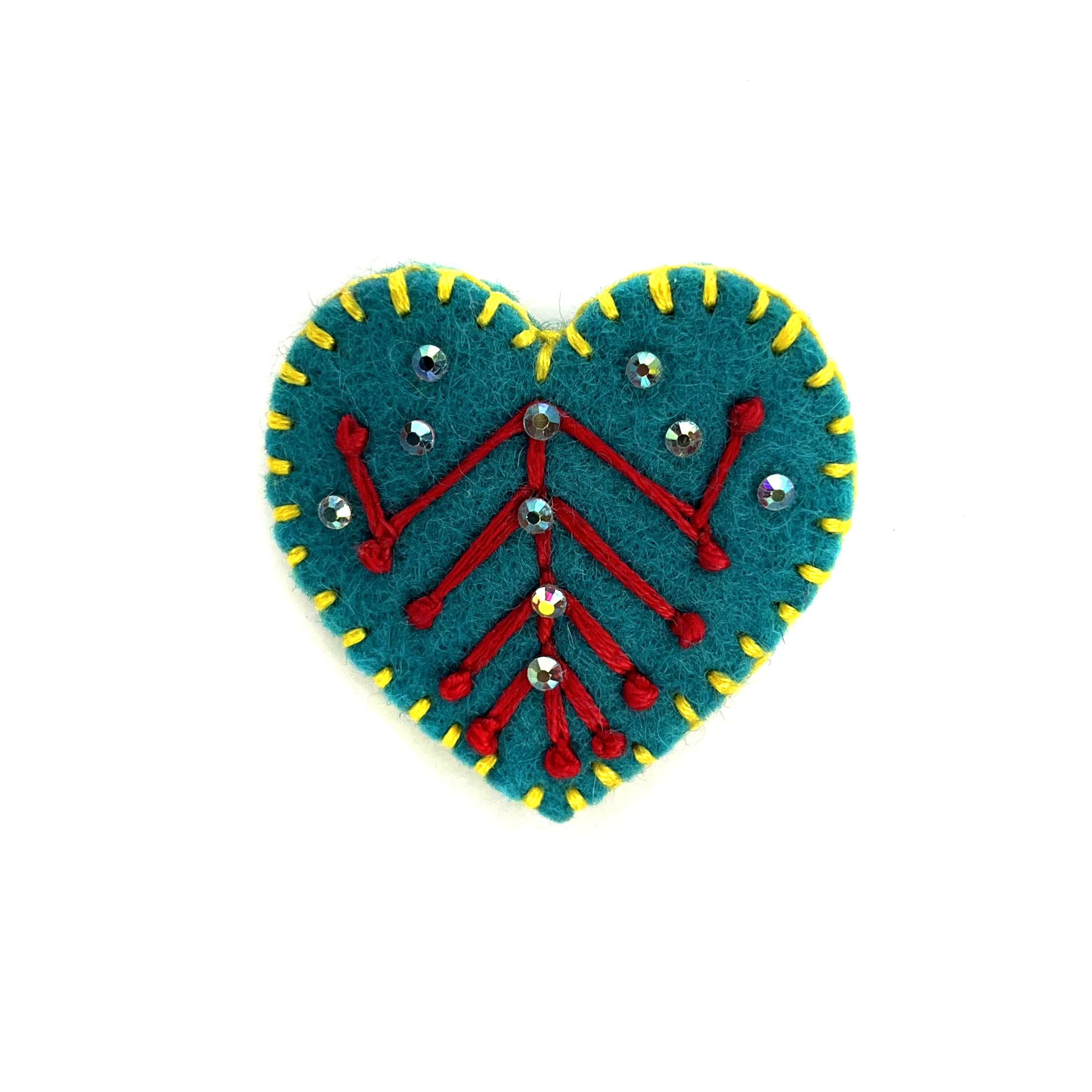 heartpinmini_bibiayesha_IMG_4942.jpg