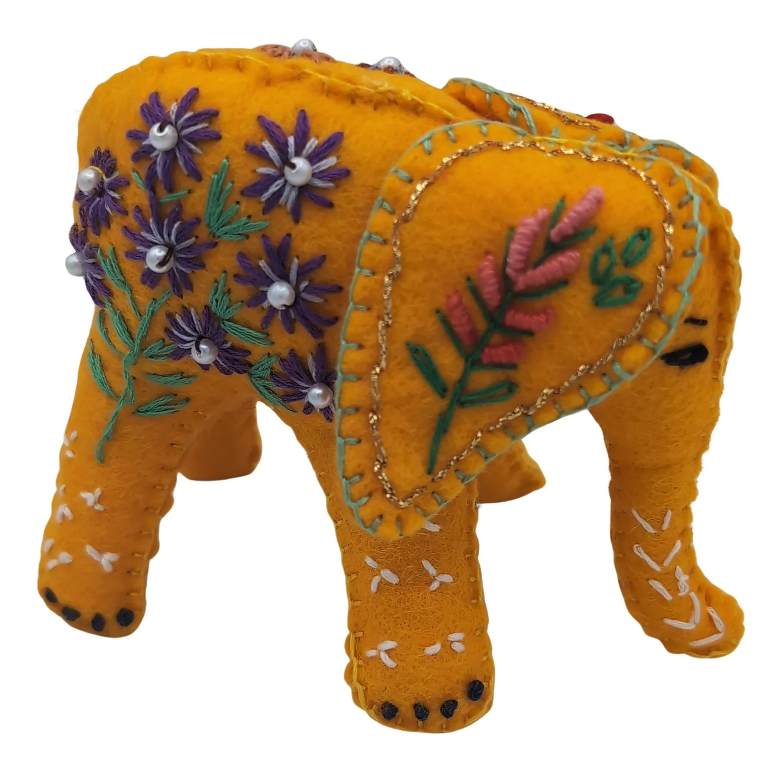 StandingElephant_DauNaw_SQ3640321_alt1.jpg