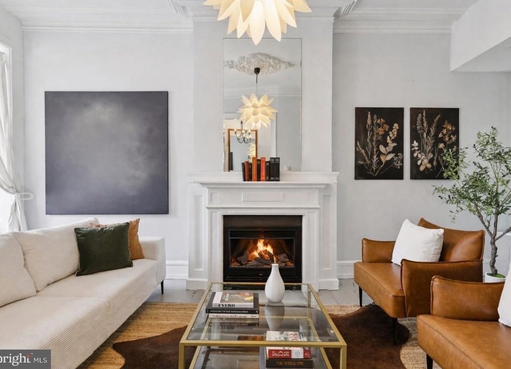 Stunning park-front views in a premier Bella Vista location, steps to the Italian Market and walkable to both Center City and South Philly! 😍

1228 Catharine Street: 3 beds, 3.5 baths, $600,000
Represented by Matthew Greene, @coldwellbanker