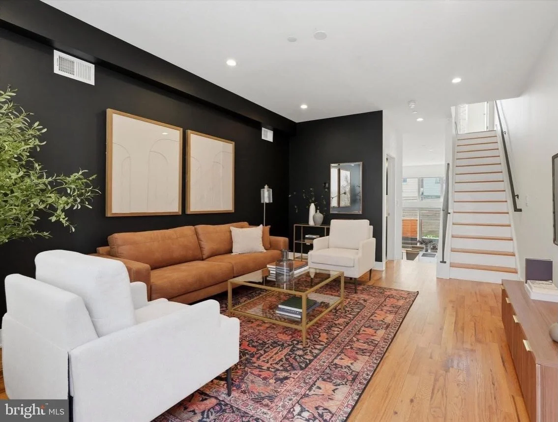Point Breeze, but elevated.
14-ft ceilings, layered living spaces, rooftop views, and a stage that helped it go under contract fast.

Because when the story is clear, buyers move quick.

2414 Manton St, Point Breeze
Represented by @rachelknowsrealest