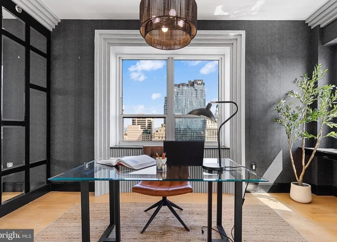 This one calls for a little glamour. 💅

32 floors up with Art Deco bones, panoramic skyline views, carved marble, walnut detailing, and a stage designed to rise to the occasion.

A penthouse this iconic deserved nothing less.

1425 Locust St, Unit 3